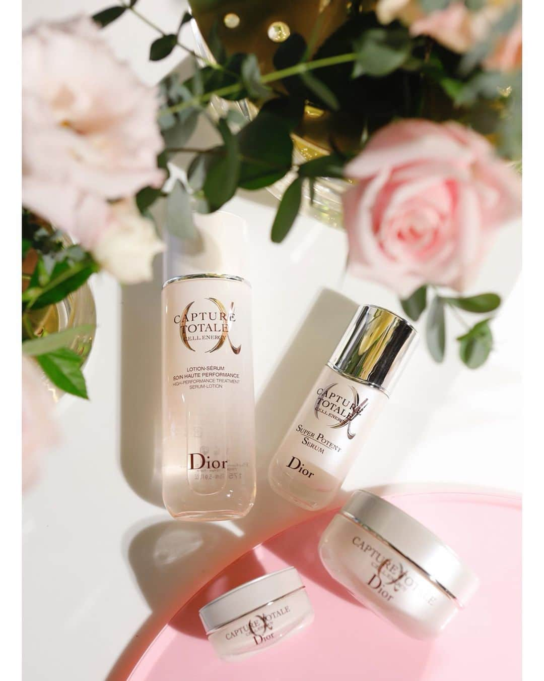 加治ひとみさんのインスタグラム写真 - (加治ひとみInstagram)「@diorskincare ✨🌸 クリスチャン・ディオールの幹細胞の研究を生かした新スキンケアシリーズ「カプチュール トータル セル ENGY」の発表会に行ってきました。 お肌につけた瞬間からもっちりする吸収力と保湿力にびっくりでした✨ - 茶道を楽しめるお部屋もあったので 美味しいお茶も頂いてきました😋🍵」12月20日 14時16分 - kaji_26