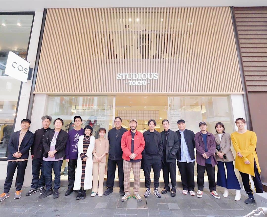 谷正人のインスタグラム：「本日ついにSTUDIOUS-TOKYO-香港店がリニューアルグランドオープンです。 香港に進出して、2年半、 たくさんのお客様に支えられ、やっと思い描いてた理想の場所と大きさでオープンできました。 これからも STUDIOUS-TOKYO-香港店をよろしくお願いします。 #日本発を世界へ #studioustokyo #studious」