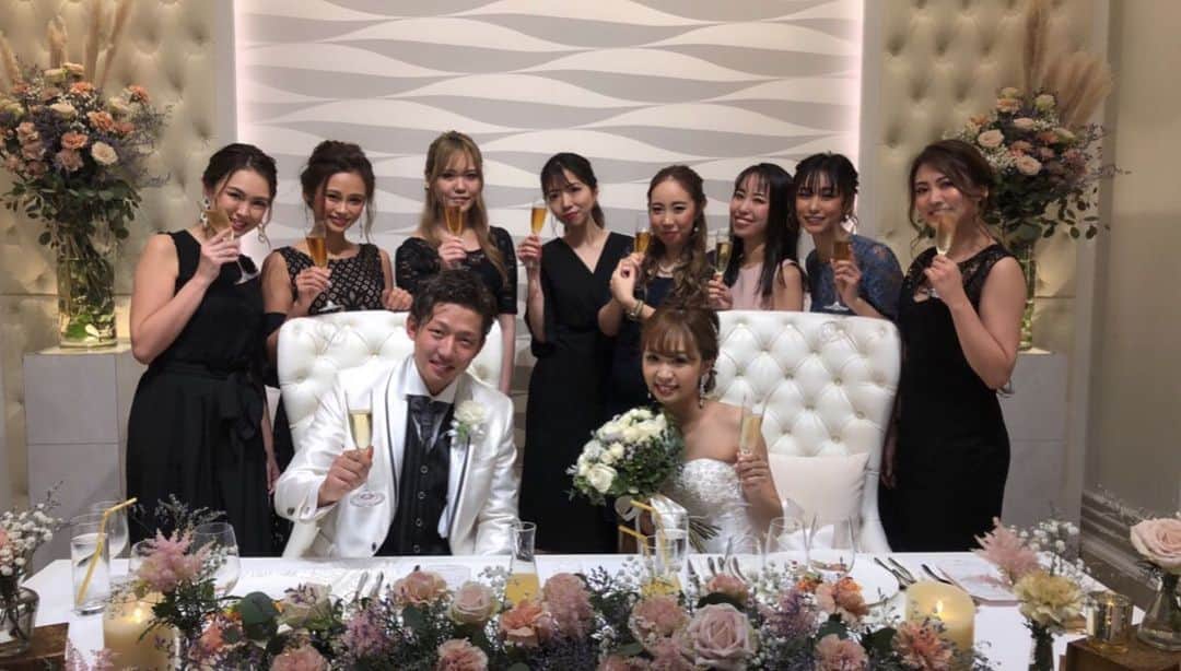 Arika Kuriharaのインスタグラム：「. Happy wedding♡💒 . . 変わらないノリの DURASメンバーに会えて たのしすぎた時間でした♥️ . . #wedding #happy #DURAS」