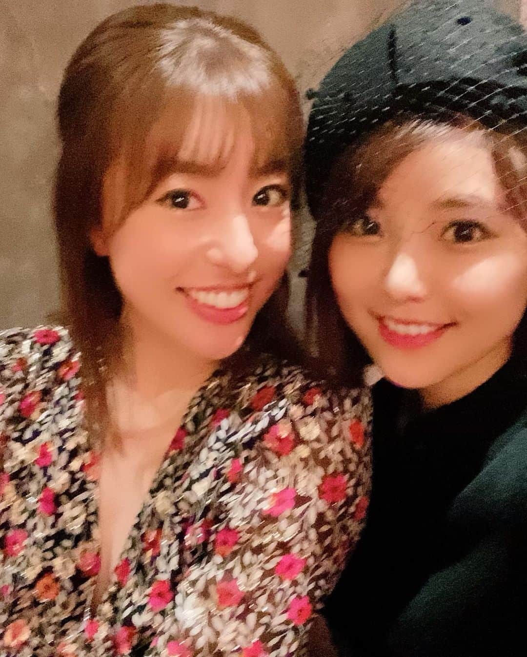 林村ゆかりさんのインスタグラム写真 - (林村ゆかりInstagram)「一昨日のイベント来てくださった皆さま、ありがとうございました！！﻿ 配信でも応援ありがとうございました！！﻿ 色んな方に会えたり、私にとって新しいことがひとつ実現できてすごく楽しかったです。﻿ ﻿ 不器用で悩んだりすることもありますが、﻿色んな方のお力添えをお借りしつつ…﻿ 試行錯誤して良くしていきながらまた新しいことにチャレンジしたいと思います！﻿ ﻿ ライバーはスローペースに。﻿ ライバーエージェントにさらに力を入れて、YouTube含め他のSNSもまた挑戦します。﻿ ﻿ ﻿ ﻿ ﻿ この写真の服は全身DIORです😎✨﻿ 一昨日のステージではCA4LAで買ったお帽子で。﻿ ﻿ ﻿ ﻿ ﻿ #bigo#bigolive#ライブ配信#livestreaming#ライバー#ライブストリーミング#クリスマス#クリスマスパーティ#コーデ#dress#ドレス#パーティドレス#dior」12月20日 14時31分 - yukarice0