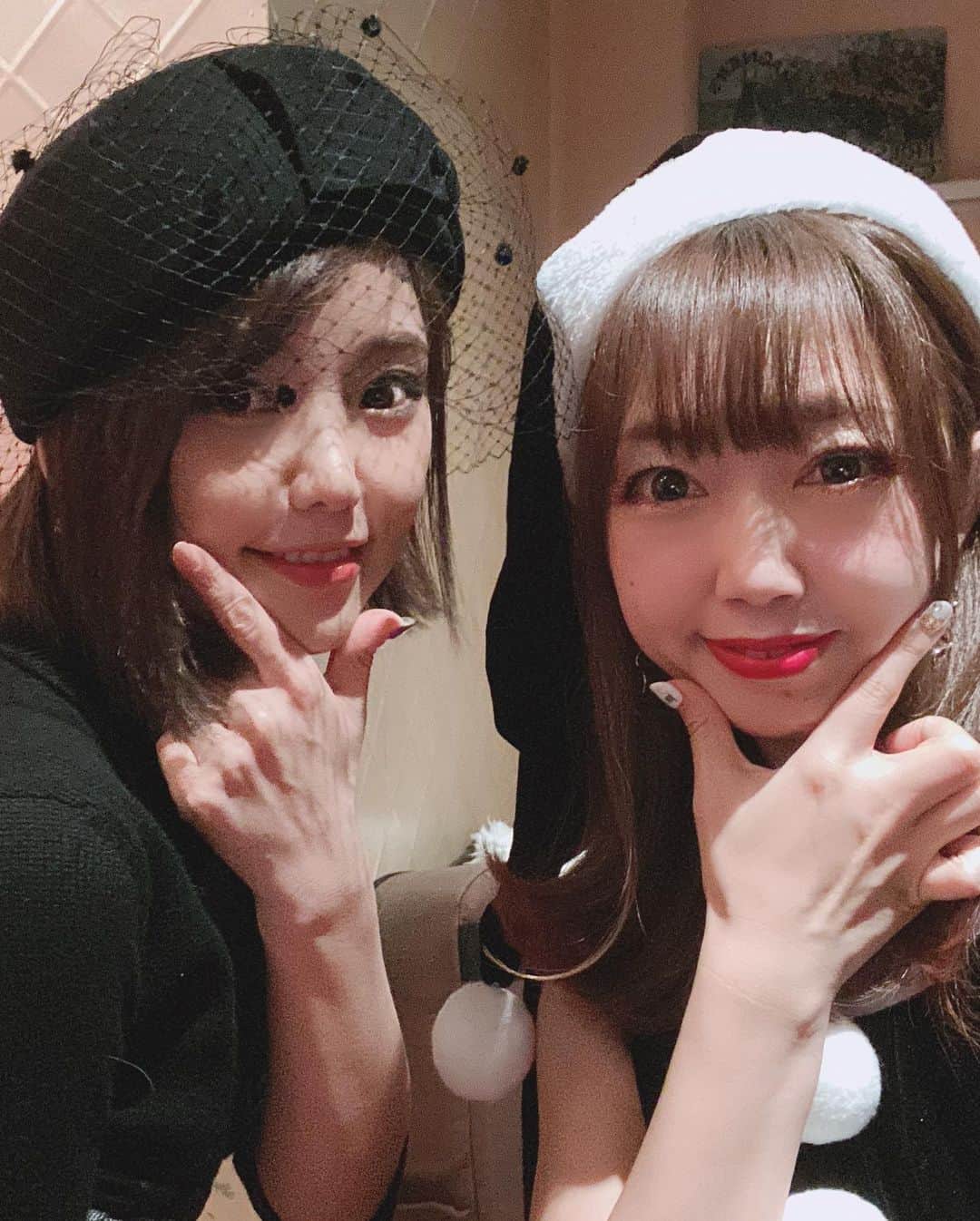 林村ゆかりさんのインスタグラム写真 - (林村ゆかりInstagram)「一昨日のイベント来てくださった皆さま、ありがとうございました！！﻿ 配信でも応援ありがとうございました！！﻿ 色んな方に会えたり、私にとって新しいことがひとつ実現できてすごく楽しかったです。﻿ ﻿ 不器用で悩んだりすることもありますが、﻿色んな方のお力添えをお借りしつつ…﻿ 試行錯誤して良くしていきながらまた新しいことにチャレンジしたいと思います！﻿ ﻿ ライバーはスローペースに。﻿ ライバーエージェントにさらに力を入れて、YouTube含め他のSNSもまた挑戦します。﻿ ﻿ ﻿ ﻿ ﻿ この写真の服は全身DIORです😎✨﻿ 一昨日のステージではCA4LAで買ったお帽子で。﻿ ﻿ ﻿ ﻿ ﻿ #bigo#bigolive#ライブ配信#livestreaming#ライバー#ライブストリーミング#クリスマス#クリスマスパーティ#コーデ#dress#ドレス#パーティドレス#dior」12月20日 14時31分 - yukarice0