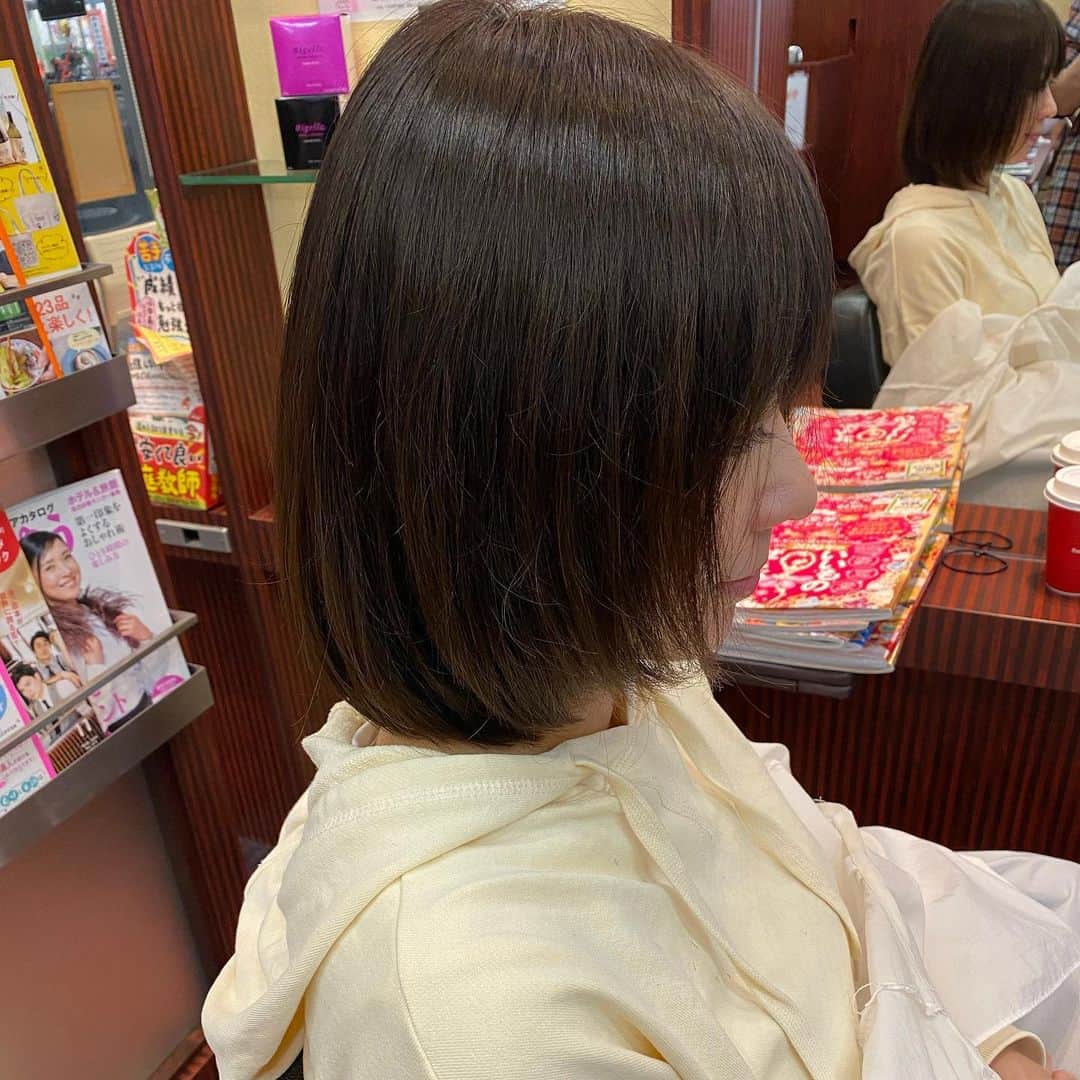 福田麻衣のインスタグラム：「#髪の毛切りました」