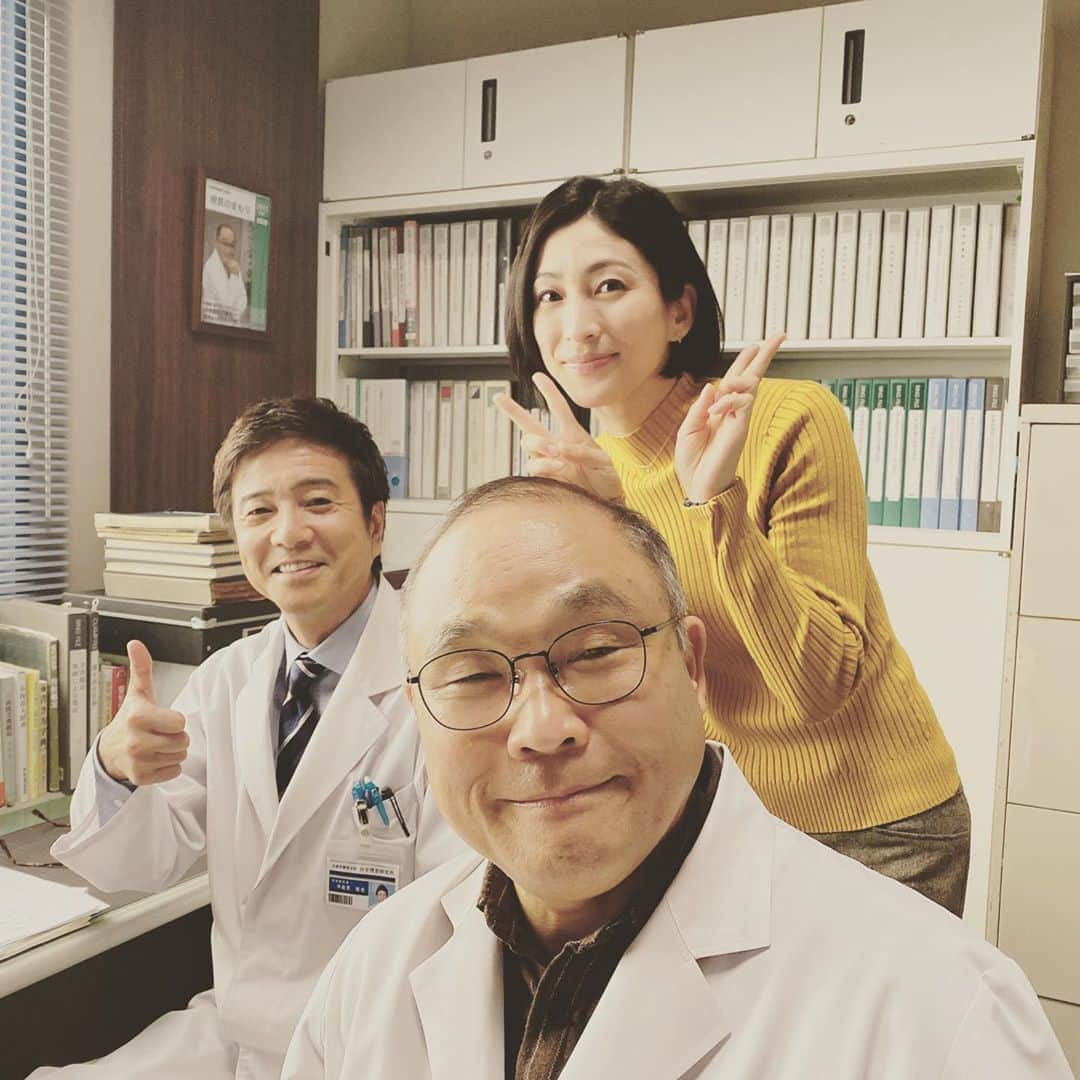 奥田恵梨華さんのインスタグラム写真 - (奥田恵梨華Instagram)「日野所長と宇佐見さん♪ 所長の表情は… 「バターーーー」 の顔です😄 #科捜研の女 #テレビ朝日 #日野所長 #斉藤暁 #宇佐見さん #風間トオル #吉崎泰乃 #奥田恵梨華 #バター #笠智衆 #御前様」12月20日 14時54分 - erikaokuda_official