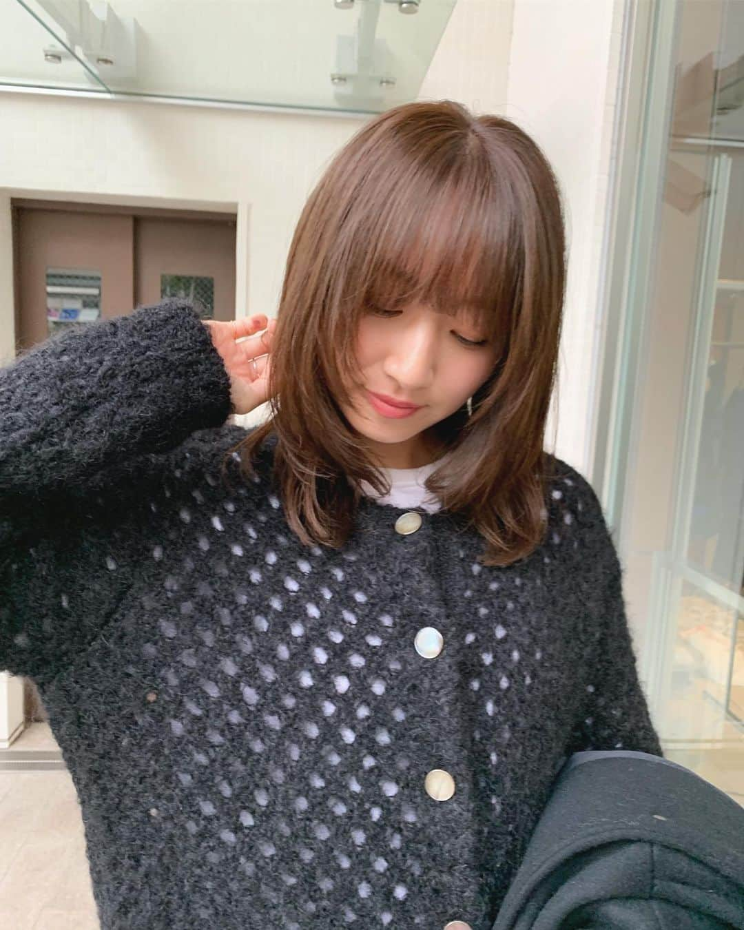 鹿沼憂妃さんのインスタグラム写真 - (鹿沼憂妃Instagram)「もう1週間以上たってしまった newhair💁🏻‍♀️♥️とゆうか微調整✂︎ お金やんのレイヤースタイルです💁🏻‍♀️✨ お金たんいつもありがとう💖 今年あと1.2回ぐらい美容室いけたらな〜🥺 年末年始限定ヘアー今年はどうしましょ？笑 #SHIMA #shika_hairstyle #レイヤーカット」12月20日 14時57分 - shika_0225