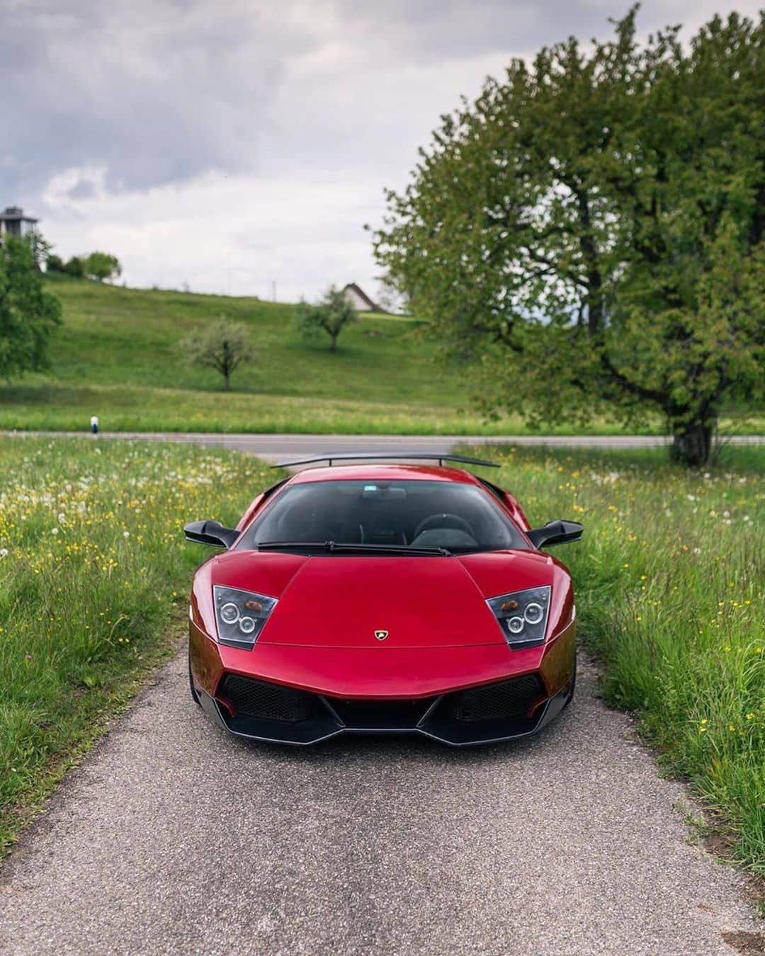 CARLiFESTYLEさんのインスタグラム写真 - (CARLiFESTYLEInstagram)「Manual or Automatic? Lamborghini Murcielago SV shot by @zachbrehl #carlifestyle」12月20日 15時02分 - carlifestyle