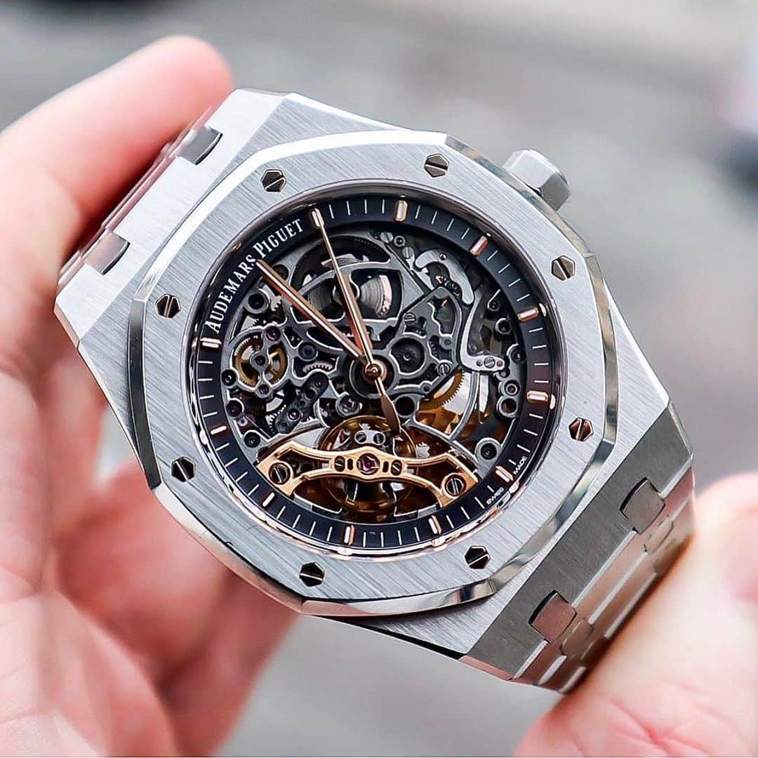 Daily Watchさんのインスタグラム写真 - (Daily WatchInstagram)「Skeletonized Audemars Piguet Royal Oak Ref 15407ST 🔥 Photo by @buytimewatches」12月20日 15時35分 - dailywatch