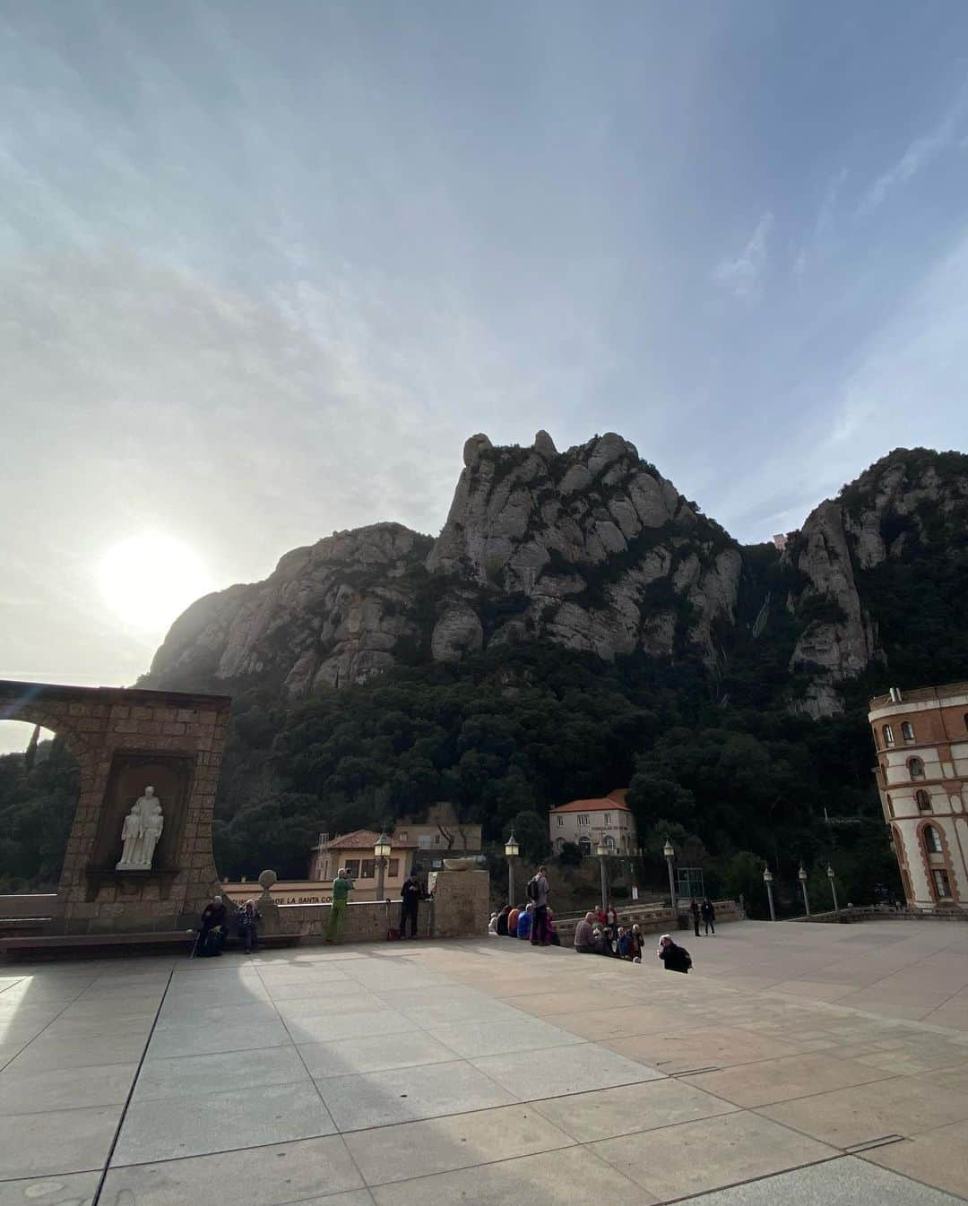 喜山康平さんのインスタグラム写真 - (喜山康平Instagram)「. #monserrat⛰ #モンセラット修道院  #黒いマリア像 #電車一時間に一本で乗り遅れる #自然の美しさ  #パワースポット #barcelona🚡」12月20日 16時49分 - koheikiyama_