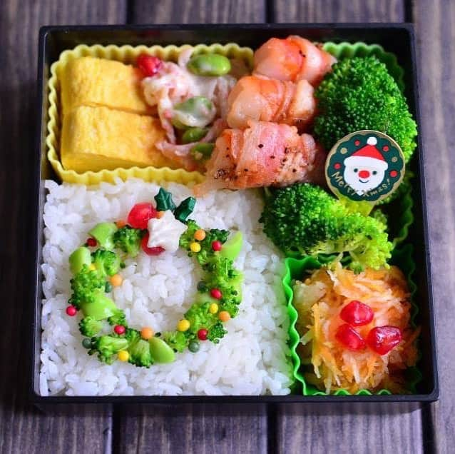 Rie's Healthy Bento from Osloのインスタグラム：「Merry merry Christmas to you! 🎄🎄🎄🎄 #christmas #bento #lunchbox #instagood #instagram #instafood #obento #obentogram #bentobox #お弁当　#弁当　#oslo #norway #godjul」