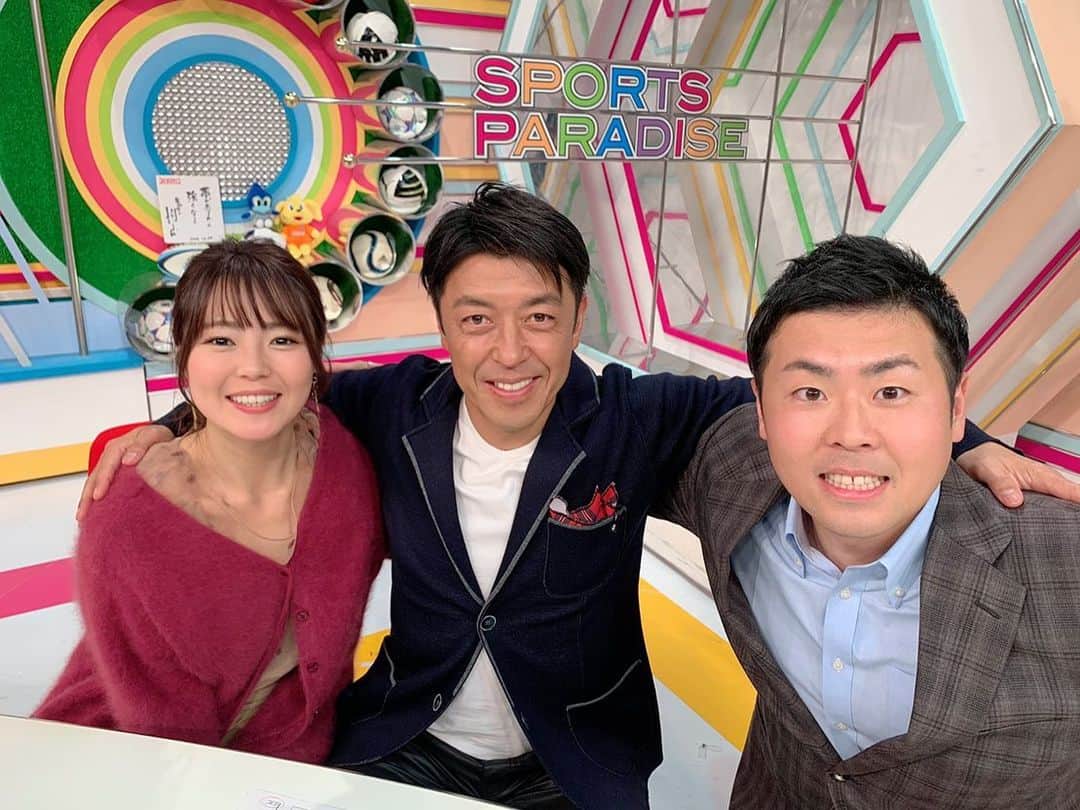 片山真人のインスタグラム：「年内最後のスポパラはじまりますっ！ 北川航也選手からのプレゼントも！ あすはサッカー天皇杯準決勝取材で神戸に行ってきます。 #清水エスパルス　#静岡朝日テレビ　#あさひテレビ　#天皇杯　#Jリーグ」