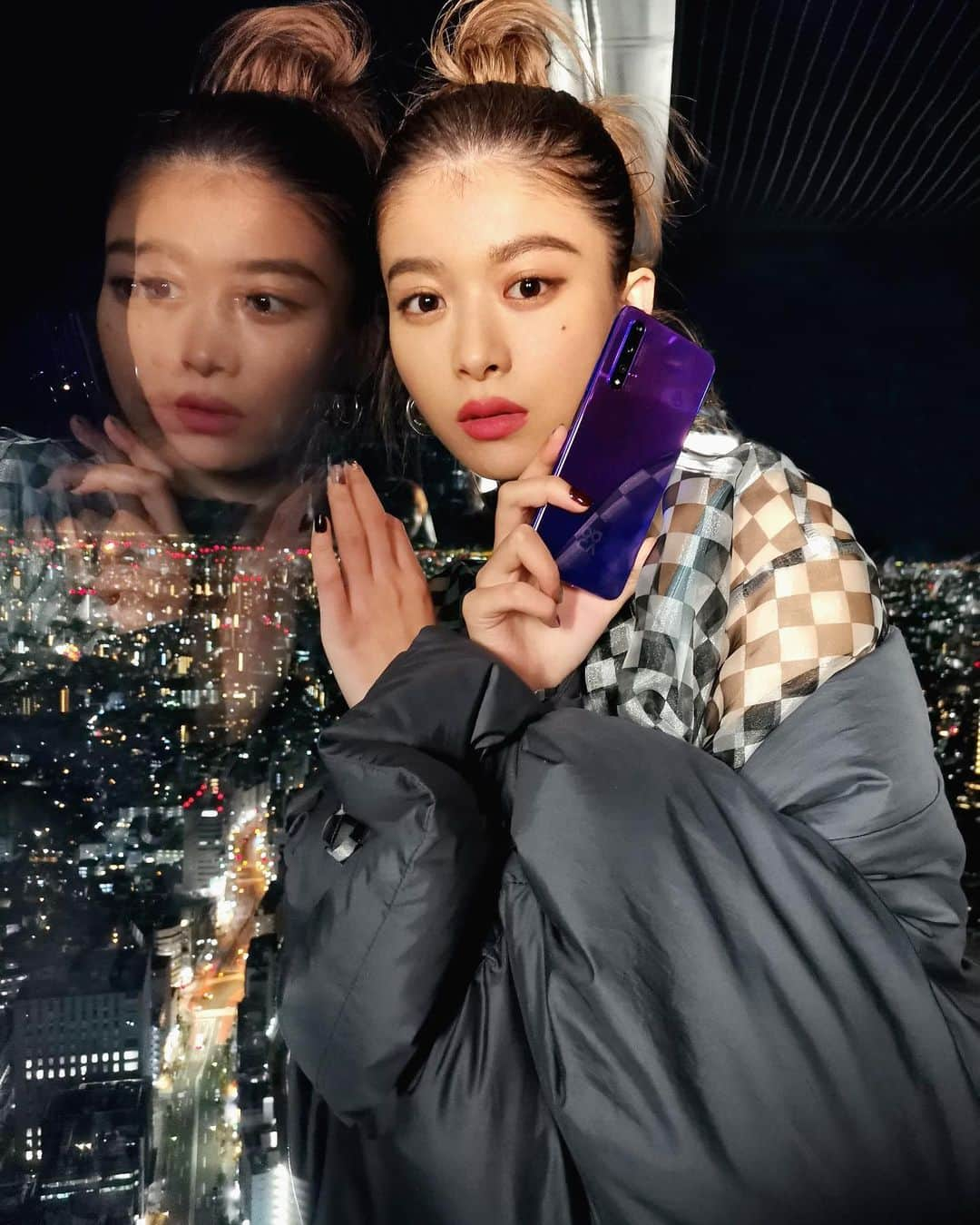 馬場ふみかのインスタグラム：「. @voguegirljapan 「HUAWEI nova 5T」と共に 渋谷スクランブルスクエアをナビゲート 夜景だってこんなに美しく写るのよ  #voguegirlpromotion #nova5T」