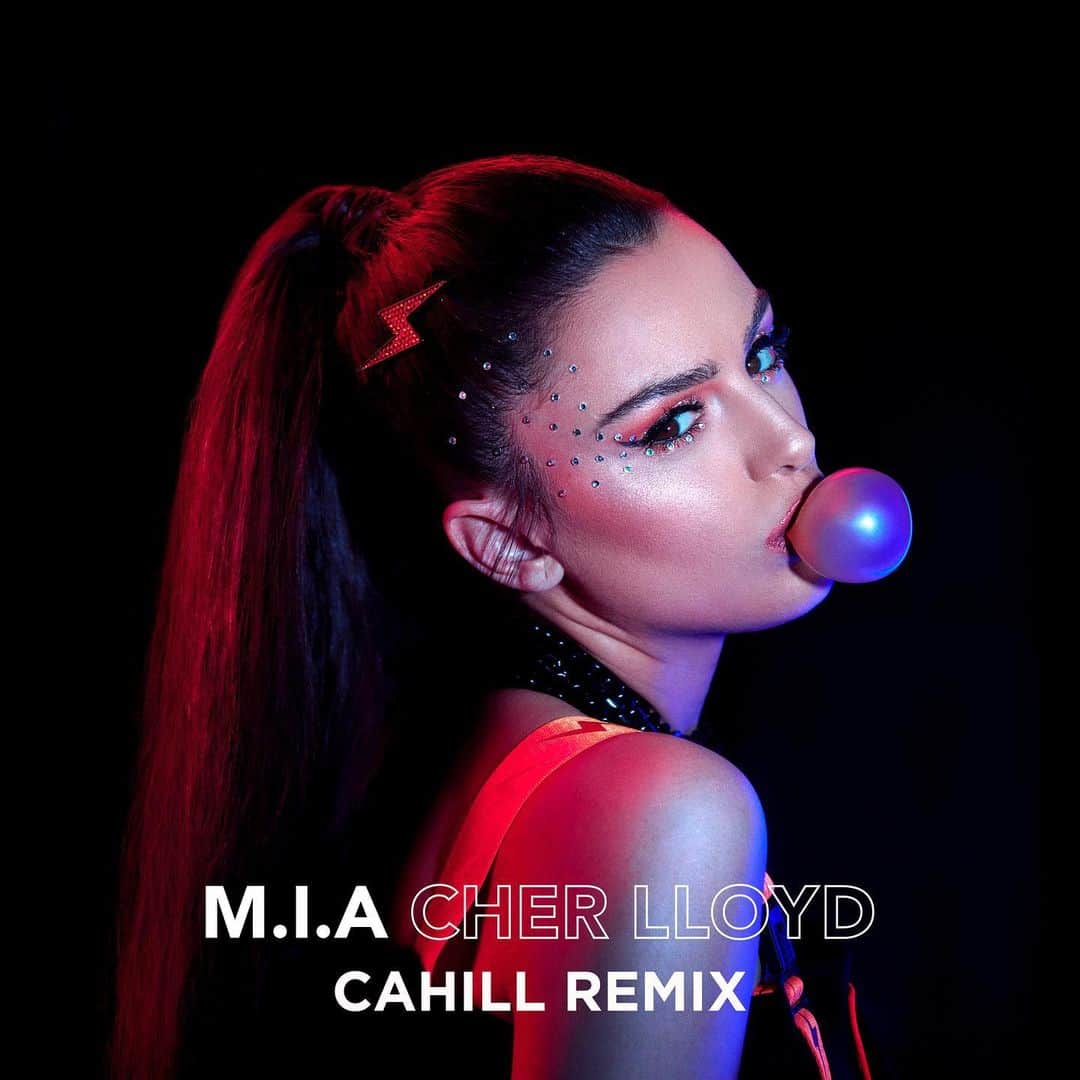 シェール・ロイドのインスタグラム：「Head to the link in my bio to listen to the new Cahill remix of M.I.A ⚡️ hope you love it as much as I do!!」