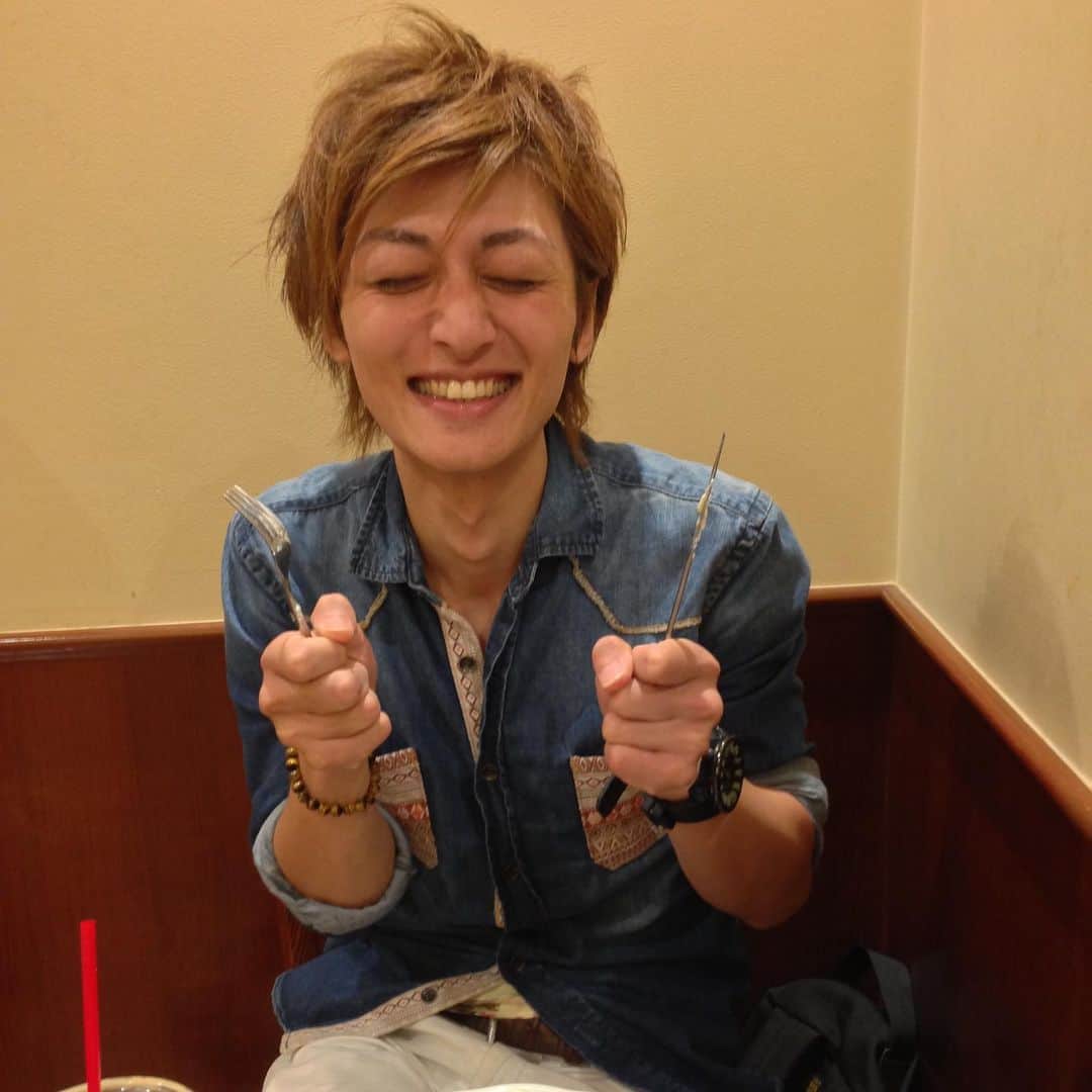 池田真一のインスタグラム：「19時半頃から僕のInstagramのアカウントでツートライブのたかのりと2人でロックンロースとニュアンスパンティ〜仲良しアニマルちゃんズ〜(仮)の告知インスタライブするから見てねー！」