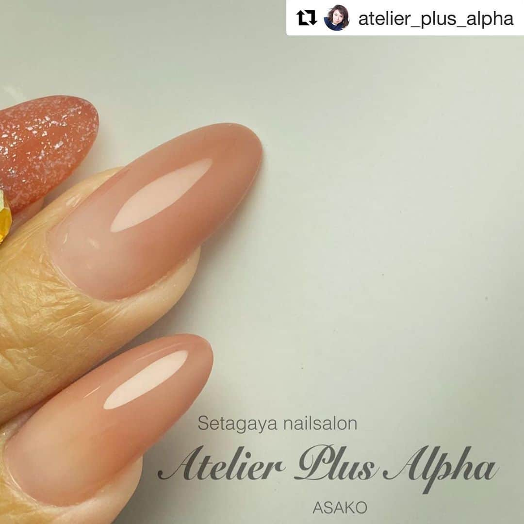 initygel_officialさんのインスタグラム写真 - (initygel_officialInstagram)「#Repost @atelier_plus_alpha with @get_repost ・・・ 浮かないフィルインのベース作りと丁寧でしっかりとした技術のネイルサロン・アトリエプラスアルファ✨﻿ ﻿ 人気のラテコレクション☕️💕﻿ 1️⃣マキアートを爪全体に薄く1度塗り﻿ 2️⃣テイーラテでグラデーション﻿ →ポイントはミキシングジェルを筆に馴染ませると﻿ グラデーションが簡単にしやすくなります🙆🏼‍♀️✨﻿ ﻿ ✼••┈┈┈┈┈┈┈┈••✼﻿ @initygel_official 使用カラー﻿ LT-03S﻿ LT-04S﻿ ミキシングジェル﻿ グラデーション筆﻿ ✼••┈┈┈┈┈┈┈┈••✼﻿ ﻿ ﻿ 世田谷区 祖師谷・砧・成城にあるネイルサロン﻿ 爪を傷めず早い技術で手元に自信を与える！﻿ アセトンを使わないマシーンオフのフィルインのお店﻿ アトリエプラスアルファ﻿ 《Atelier Plus Alpha》﻿ ﻿ 🙋🏼どんな方にオススメ？﻿ ✔爪に悩み（コンプレックス）を解消したい方﻿ ✔爪に負担をかけずに保護したい方﻿ ✔ジェルネイルのモチが悪い方﻿ ✔欠けたり割れたりしやすい方﻿ ✔自爪に自然な厚みを作り強度が欲しい方﻿ ✔ささくれや甘皮や指先の角質を取り除いて綺麗にケアしたい方﻿ ﻿ 🏠こんなネイルサロンを探している方！﻿ 🍀ネイルが初めての方にもおすすめのサロン﻿ 🍀カウンセリングや似合う施術がしたい方﻿ 🍀オフィスネイルやシンプルネイルが好きな方﻿ 🍀子育てにもジェルがおすすめです﻿ ﻿ マンションの一室の完全プライベートサロンでくつろぎながらゆったりとしつつ時間が短くそれでいて綺麗な仕上がりを求める方に…﻿ 爪の健康を守りながら見惚れて元気のでる指先へ✨﻿ ﻿ ✼••┈┈┈︎┈︎┈︎┈︎┈︎┈︎┈┈︎┈︎┈︎┈︎┈︎┈┈••✼﻿ ご新規様オフ無料﻿ １ヶ月以内のご来店で次回当店オフ代無料﻿ ✼••┈┈┈┈┈┈┈┈┈┈┈┈┈┈┈┈••✼﻿ ﻿ ご予約はLINE@またはＤＭでも受け付けております﻿ ▶️@fgn2118t（@マークからIDです）﻿ お友達追加後メッセージお待ちしております。﻿ 📝ご予約📩お問い合わせ🔰ご相談お気軽にメッセージ下さい✨﻿ ﻿ ☎️080-9666-5931﻿ ⏰9時〜21時(最終受付19時)﻿ 🎀完全予約制﻿ 世田谷区砧6-2-13﻿ パラドーラ世田谷306﻿ -----------------------------------﻿ 🌸ネイリスト1人のプライベートサロンです。﻿ 接客中などお電話に出られないこともございます。﻿ 1人サロンなので施術中は電話に出れない場合があります。お名前とメッセージを残していただければ折り返しご連絡いたします。﻿ ﻿ ⚠️ネイリストの方はある程度ご質問をお受けする為お時間に余裕とネイリスト価格があるのでお問い合わせください。﻿ ﻿ ﻿ ﻿ #ネイル﻿ #ネイルアート﻿ #nail﻿ #nailart﻿ #美甲﻿ #凝胶指甲﻿ #네일﻿ #젤네일﻿ #Гелевыеногти﻿ #月間200名施術﻿ #1本30秒でフィルイン﻿ #マシーンスクール﻿ #AtelierPlusAlpha﻿ #ASAKO﻿ #祖師ヶ谷大蔵﻿ #砧﻿ #成城﻿ #千歳船橋﻿ #世田谷ネイルサロン﻿ #祖師谷ネイルサロン ﻿ #INITYGEL﻿ #inity﻿ #アイニティジェル﻿ #アイニティ﻿」12月20日 18時49分 - initygel_official