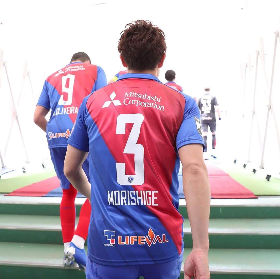 森重真人さんのインスタグラム写真 - (森重真人Instagram)「2020シーズンもFC東京でプレーできる事を幸せに思います。 FC東京の為に責任と誇りを持って闘います！ #森重真人 #fctokyo」12月20日 19時18分 - masatomorishige