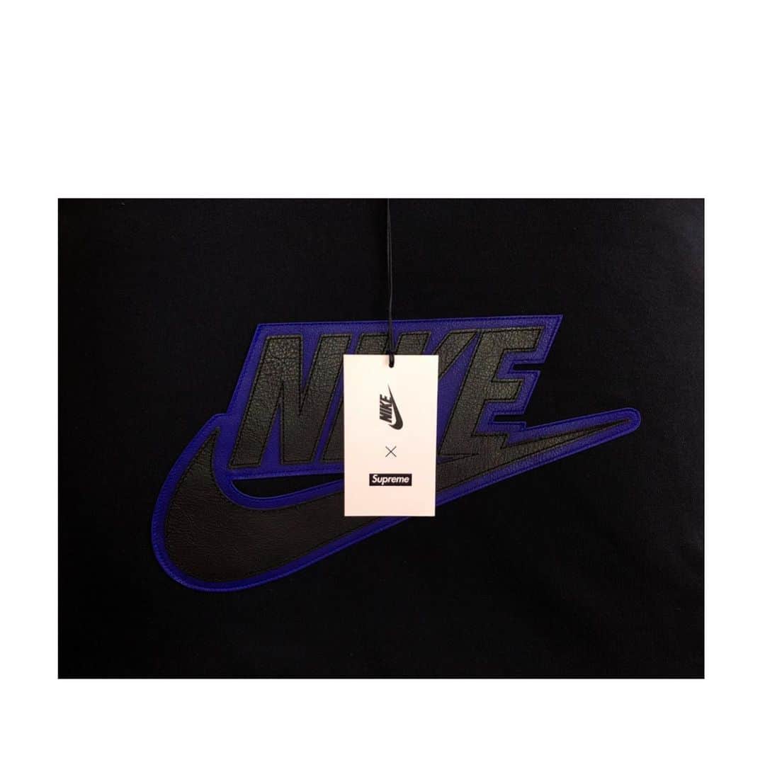 ベンドラメ礼生さんのインスタグラム写真 - (ベンドラメ礼生Instagram)「2019.12.20 . . Supreme ／  Nike かなり状態いいフーディーget。 Nikeロゴがレザー素材になっていて ちょーイケイケよ。🦛🦛🦛 . #supreme #nike  #supremenike #nikesupreme」12月20日 19時28分 - venleo.9