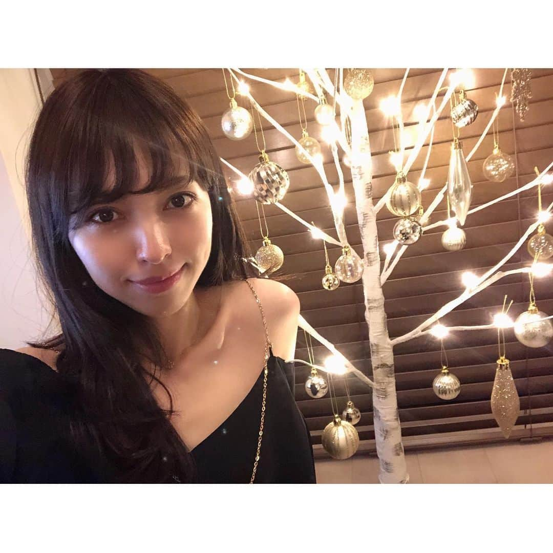 鹿野悠さんのインスタグラム写真 - (鹿野悠Instagram)「🌟⭐️💫✨ めるちゃん🏠 @amamiya_melty . . . #クリスマス #クリスマスツリー #おしゃれツリー #センス良すぎ #xmas #xmastree #christmas #christmastree #キラキラ #人の家でくつろぎすぎ #dabagirl #dabagirljp  #셀카 #셀카놀이  #얼스타그램  #일상스타그램  #自拍 #自拍🤳 #目指せフォロワー10000人 #followｍe」12月20日 19時41分 - harukano1204