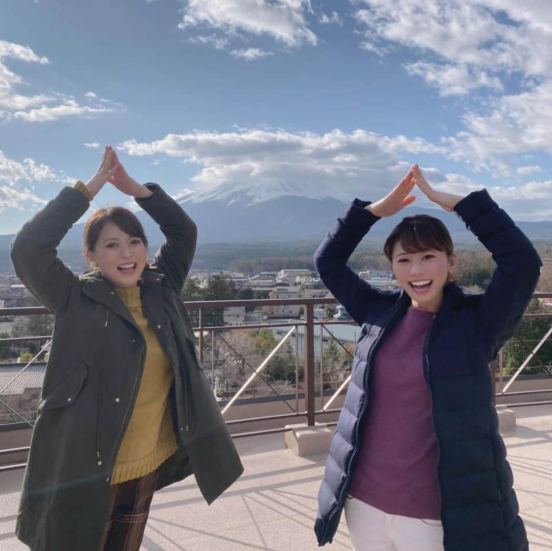 のインスタグラム：「。 富士山見られましたよー！🗻 。  石テレの河谷アナウンサーと 阪急交通社さんの ロケに行ってきました！  オンエア日時はまたお知らせします🎵  アウターはships 取り外しできるライナーが 付いているので、 寒い時にとても役に立ちました❤️。 #富士山 #箱根 #大涌谷 #女子旅 #ships #青木栄美子 #女子アナ旅」