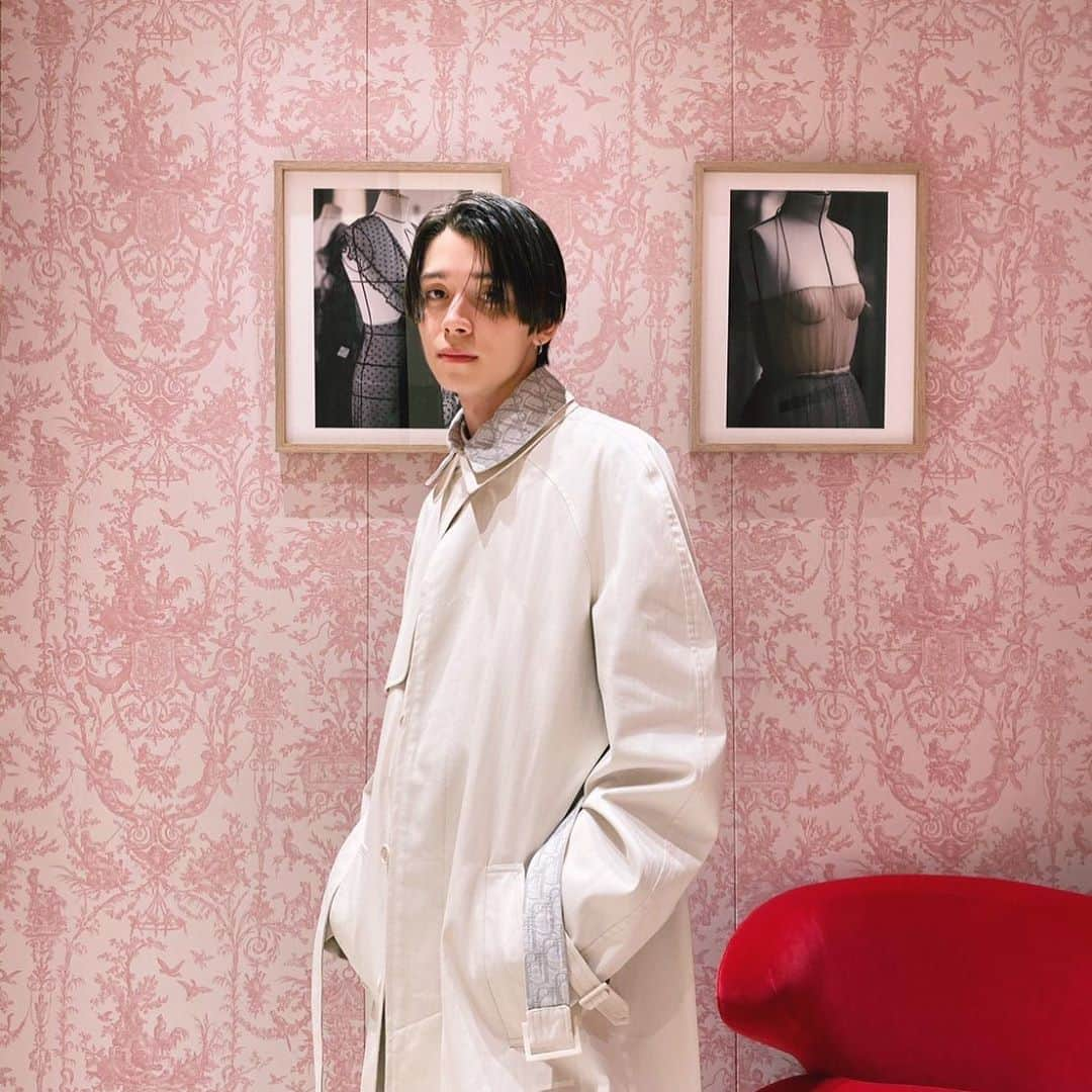 Roseさんのインスタグラム写真 - (RoseInstagram)「@dior summer 2020 men’s collection🌹💓」12月20日 19時53分 - rose_0507_