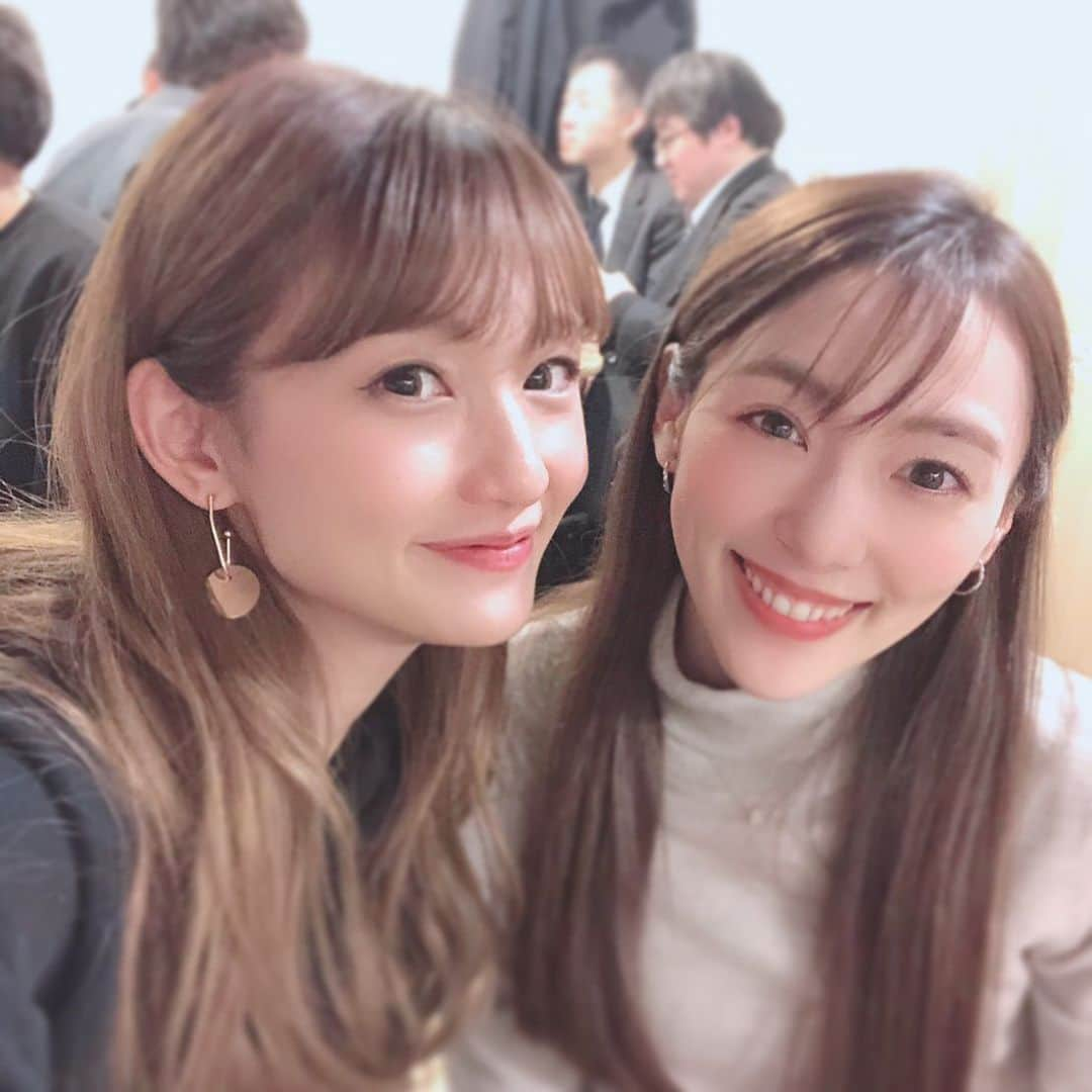 白木あゆみさんのインスタグラム写真 - (白木あゆみInstagram)「. 大好きな焼鳥屋さんで ありちゃん(@doi_arisa )と忘年会🍻 今年ももうすぐ終わりますね。 あっという間でびっくり！ でもとても充実した一年でした♡」12月20日 20時07分 - ayumi_srk