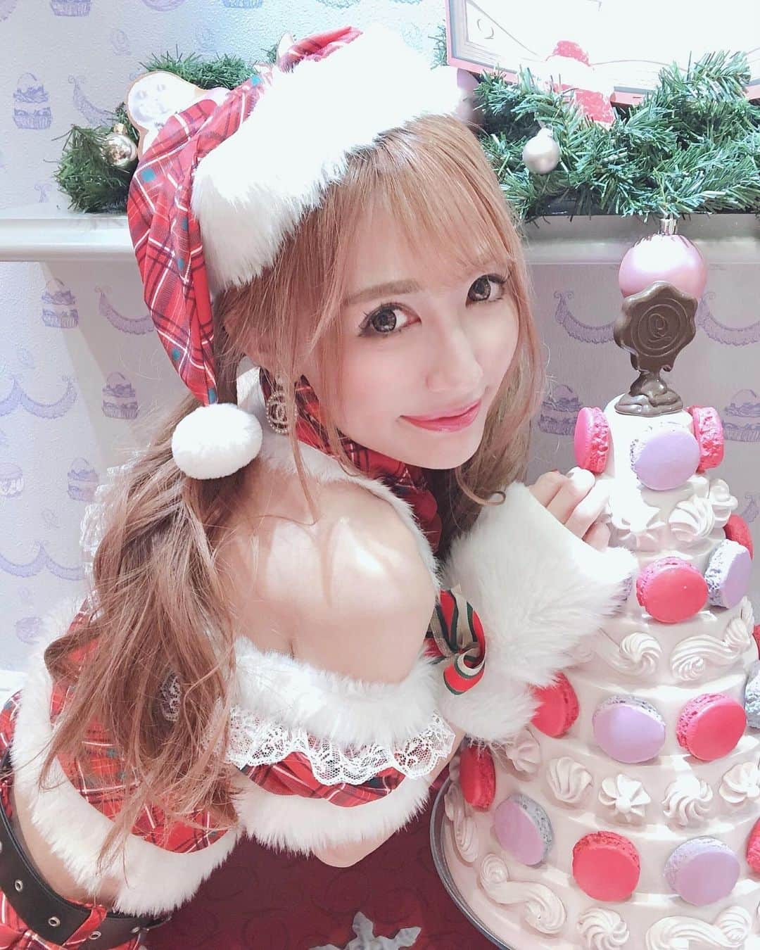 寿リリカさんのインスタグラム写真 - (寿リリカInstagram)「♡ ぴとっ💗💗💗💗 ♡ チェックサンタちゃん🎅🎀 @malymoon1991 だよ💕💕 ♡ デザインかわいいからあっというまに完売になってた💦 ♡ #サンタコス #サンタ #santa #クリスマスパーティー #クリスマス #xmas #christmas #xmasparty」12月20日 20時01分 - ririkakotobuki