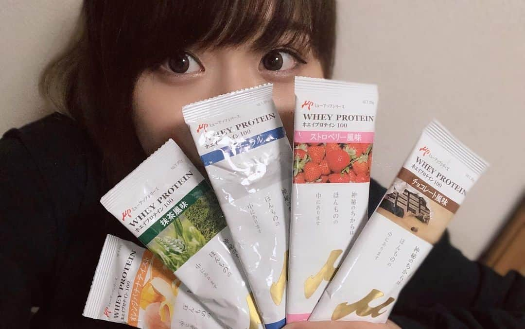 川﨑由意さんのインスタグラム写真 - (川﨑由意Instagram)「毎朝飲んでいるプロテイン✨ 牛乳で割るとジュースやデザート感覚で飲めるので、毎朝美味しく頂いています！ とても美味しく飲みやすいのでオススメです💓  @wildfit_official  #ボウリング  #プロボウラー  #pリーグ  #川﨑由意 #川崎由意  #wildfit  #ワイルドフィット  #ワイルドフィットプロテイン  #プロテイン #ホエイプロテイン  #乳酸菌入り  #米麹入り  #コラーゲンペプチド配合  #ホエイタンパク質」12月20日 20時01分 - yui533