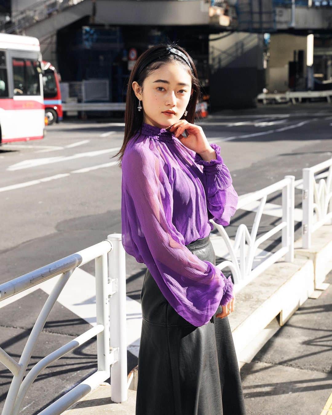 Droptokyoさんのインスタグラム写真 - (DroptokyoInstagram)「TOKYO STREET STYLE Name: @mitsuki__shiina  Top: @jnby_japan  #jnby#jnbyjp #pr#droptokyo#tokyo#japan#streetscene#streetfashion#streetwear#streetculture#fashion Photography: @dai.yamashiro」12月20日 20時23分 - drop_tokyo