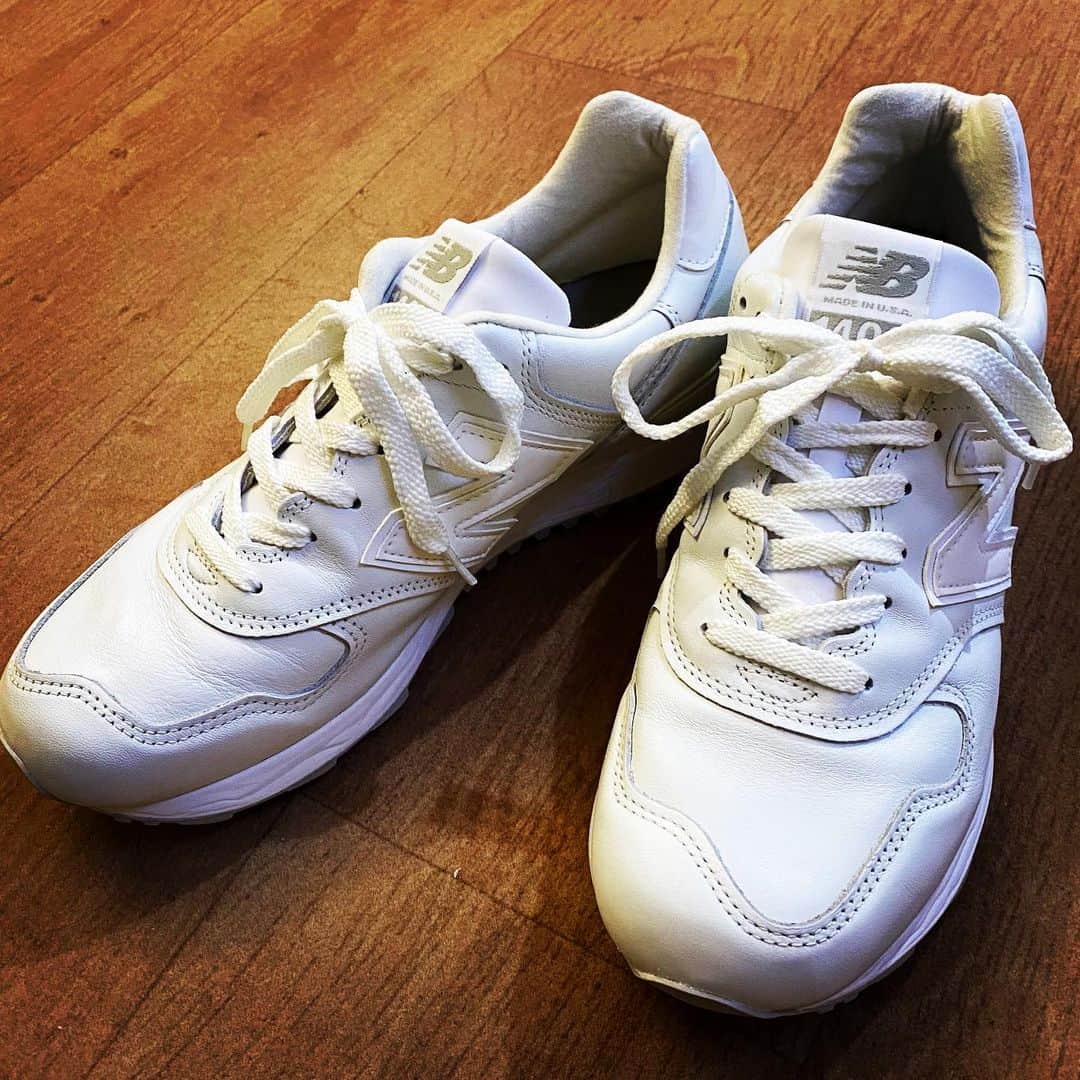 三浦祐太朗さんのインスタグラム写真 - (三浦祐太朗Instagram)「白くて、白過ぎて、白無垢で、白々しい。 #newbalance #m1400 #sneakers #sneaker  #shoestagram  #white #スニーカー #猫物語白 #👟」12月20日 20時27分 - yutaro_3ura