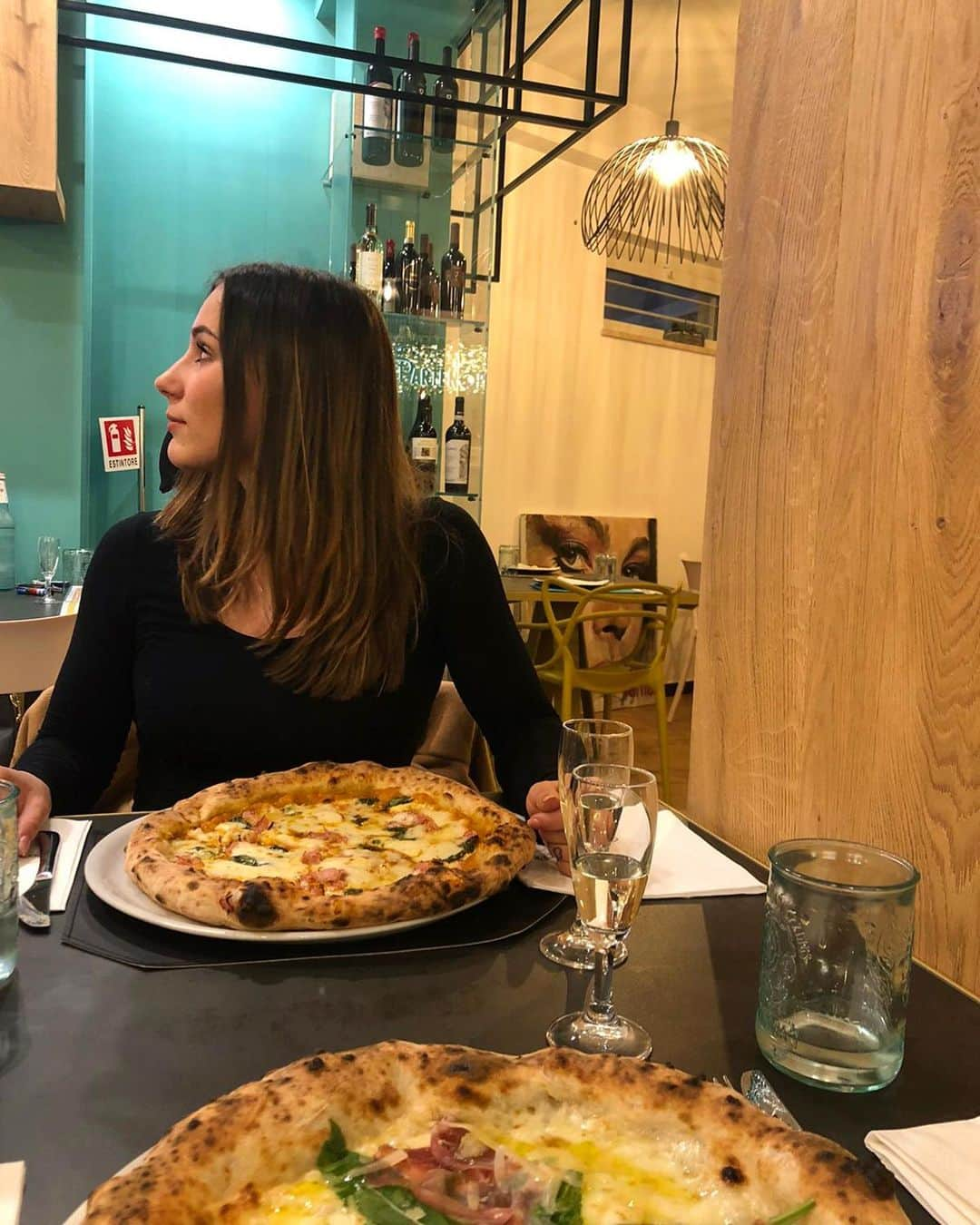 エリカ・ファサナさんのインスタグラム写真 - (エリカ・ファサナInstagram)「pizza」12月20日 20時40分 - erika_fasana