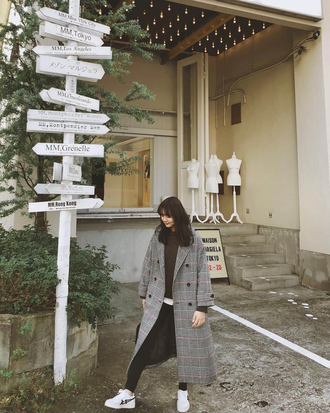 岡山友里愛さんのインスタグラム写真 - (岡山友里愛Instagram)「﻿ 中学校の友達と東京で﻿ モーニングして﻿ 散歩した1日でした🐾﻿ ﻿ ﻿ すんごい距離を歩いたけど﻿ 初めての道から行くと﻿ 発見がたくさんあって﻿ 楽しかったです📚﻿ ﻿ ﻿ ﻿」12月20日 21時14分 - ___yuria____