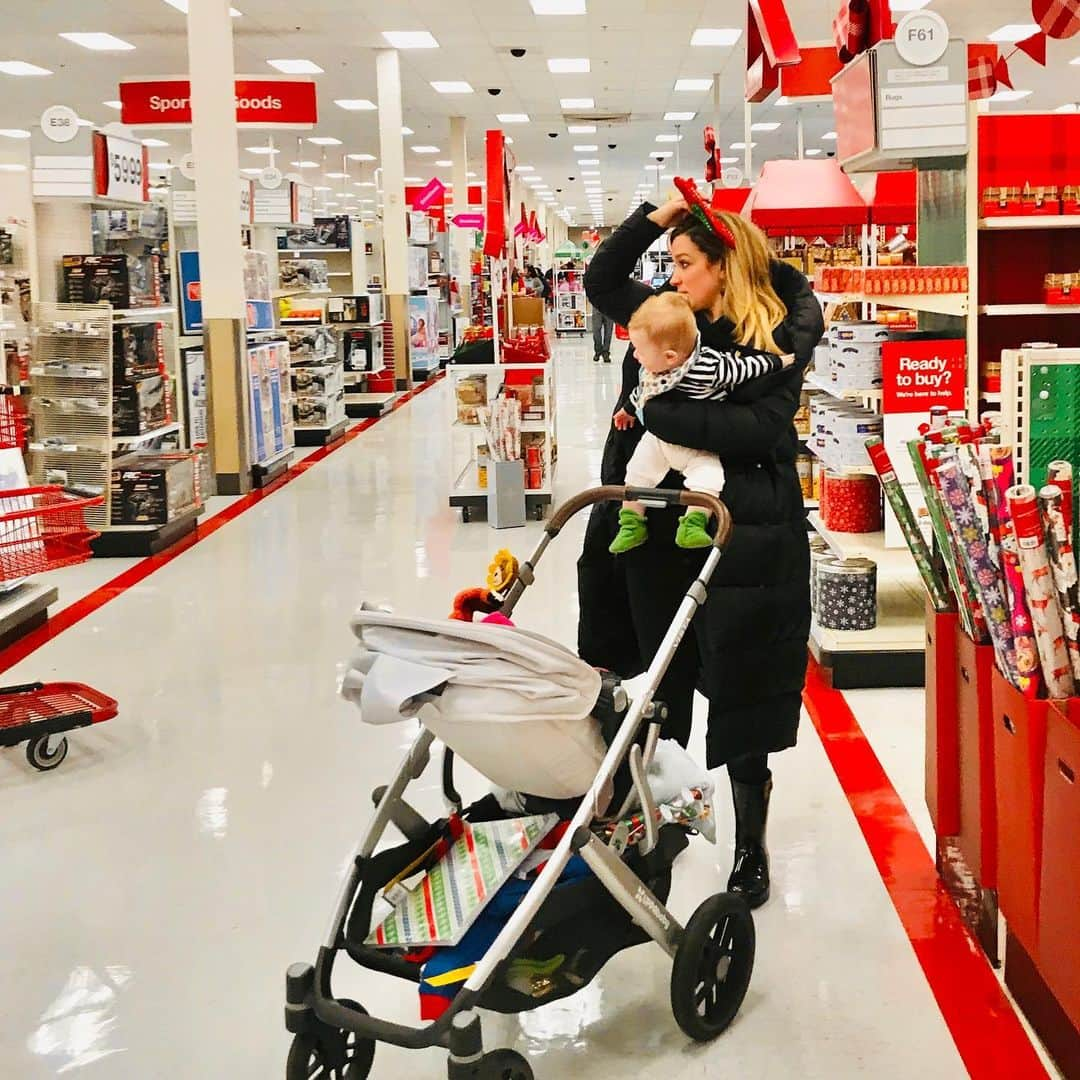 ウェイン・コインさんのインスタグラム写真 - (ウェイン・コインInstagram)「Christmas Shopping with the most beautiful @katy.coyne and the most precious baby Bloom.... #myfamilyfirstmymusicsecondiamthird ❤️🎅🏼❤️🎅🏼❤️🎅🏼❤️🎅🏼❤️🎅🏼❤️🎅🏼❤️🎅🏼❤️🎅🏼❤️🎅🏼❤️🎅🏼❤️」12月21日 6時48分 - waynecoyne5