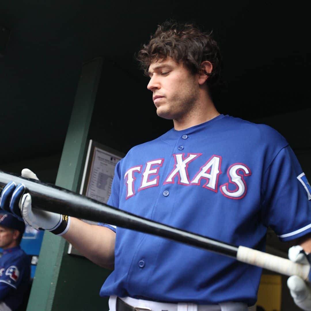 テキサス・レンジャーズさんのインスタグラム写真 - (テキサス・レンジャーズInstagram)「Congrats to @i.kinsler3 on a wonderful playing career, including eight years here in Texas. Enjoy retirement, Kins!」12月21日 8時00分 - rangers