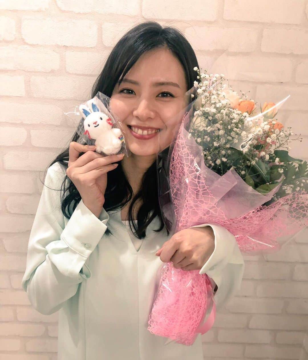 朝見心のインスタグラム：「‪(∵) 先日‬ ‪東京電力エナジーパートナーさんのWEB広告の撮影に行ってきましたー！‬ ‪テプコングッズもたくさん頂いてうはうはです♫‬ ‪テプコン可愛いねᙏ̤̫‬ ‪公開まで今しばらくお待ちくださいー＼(∵)／☀︎‬」