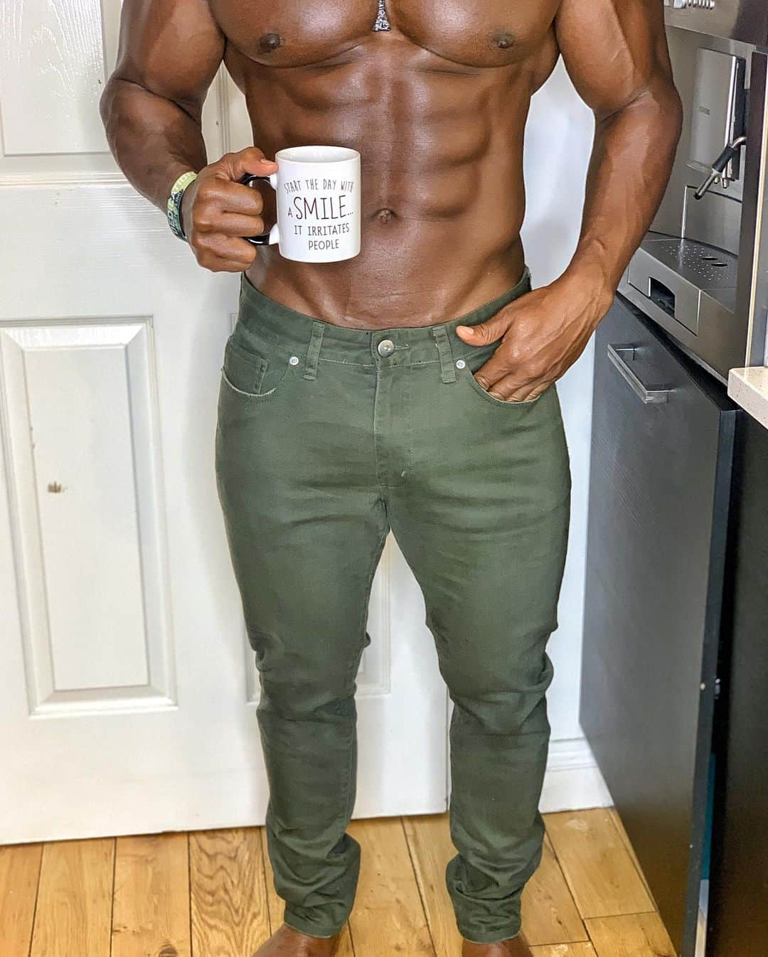 Ulissesworldさんのインスタグラム写真 - (UlissesworldInstagram)「Morning ☕️ @fashionnovamen 👖 AD. #fashionnovamen #ulissesworld」12月20日 23時58分 - ulissesworld