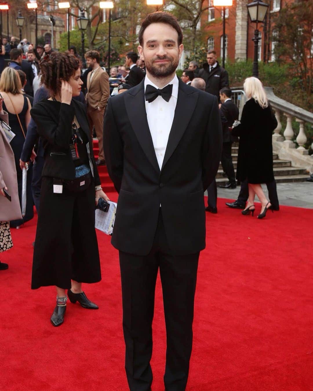 チェスターバリーさんのインスタグラム写真 - (チェスターバリーInstagram)「It is always an honour to be one of the official menswear sponsors for the @olivierawards, so as we wave goodbye to 2019, we thought we'd share a roundup of our favourite Chester Barrie looks from this year's awards, including @officialdannydyer and #CharlieCox. . . . . #ChesterBarrie #CBStyle #SavileRow #Tailoring #Menswear #Suit #MensFashion #Style #ChesterBarrie #BritishFashion #FormalSuit #FormalSuit #FormalWear #RedCarpetReady #BlackTie #DinnerJacket #Tuxedo #OlivierAwards #RoyalAlbertHall #RedCarpetStyle #RedCarpet #OlivierAwards2019 #MensStyle #London #Theatre」12月21日 0時03分 - chester_barrie