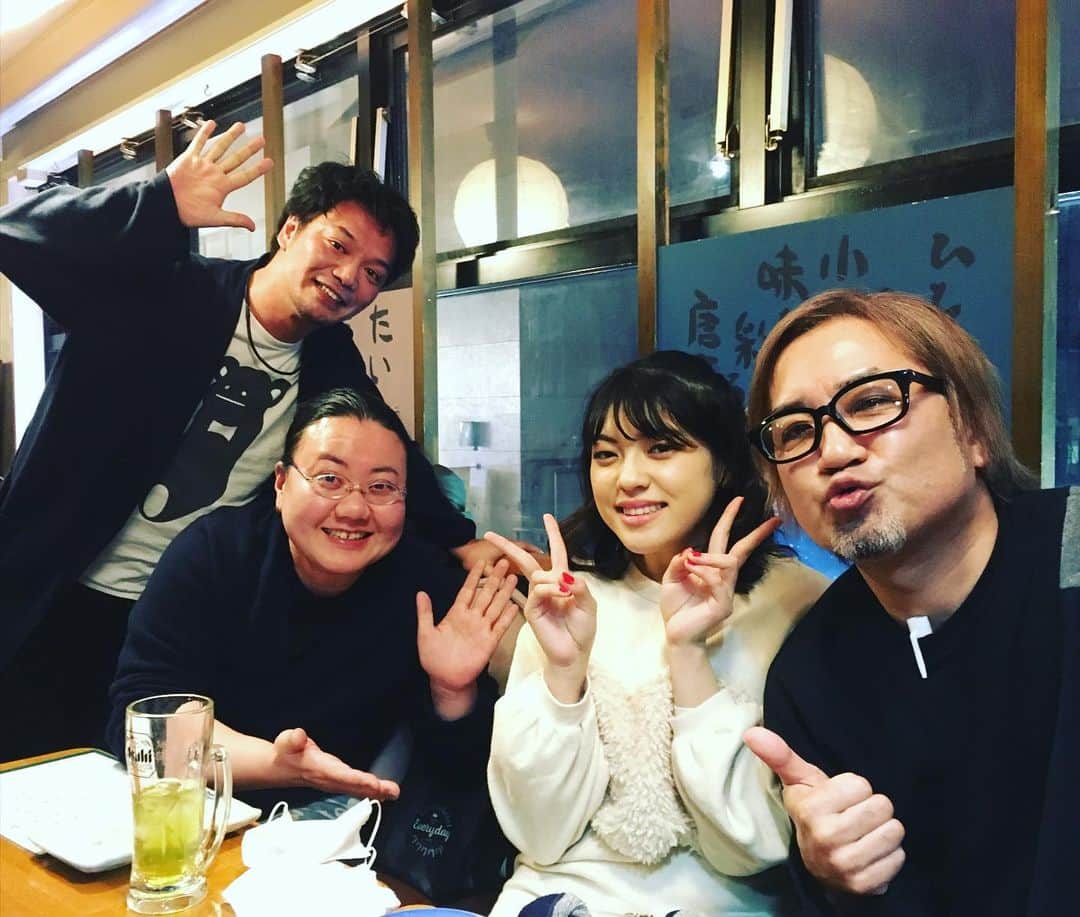 のインスタグラム：「‪今日は浅草へと。‬ ‪久しぶりに浅草に来たかも。‬ ‪高橋さん(ex劇団ハーベスト)の舞台を観に来たのだ！‬ ‪演出はたまに呑ませていただく中村公平さん。‬ ‪終演後、公平さん、演出補佐の中村さん、高橋紗良、SMA伊藤くんとご飯。‬ 舞台は楽しく展開する冒険活劇？的な勇気と愛を感じる素敵な演目でした。 やっぱり演劇っていいなぁ。 まだまだやってるので、お近くの方は是非に！ #エドアス  #浅草九劇」