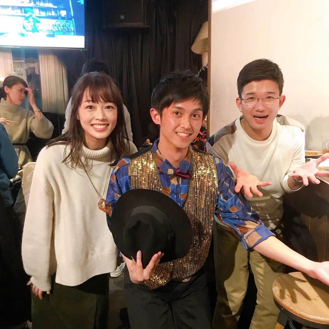 高橋春花のインスタグラム：「イチオシ大忘年会😆 菊地さんのフレア再び^ - ^✨ やっぱり失敗込みで大成功の菊地さんでした🤭笑 楽しかったー！ #忘年会 #イチオシ #余興#フレア #菊地友弘#依田英将 #高橋春花#HTB」