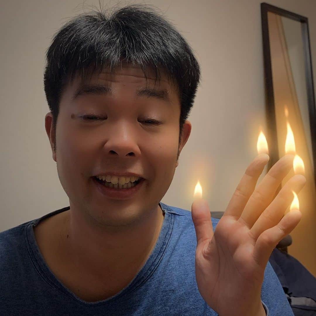 のインスタグラム：「気絶アプリ  特殊能力が身について気絶  #あるある探検隊#レギュラー#気絶#気絶の日々#ギャグ#アプリ#加工#火#本物#じゃない#綺麗」