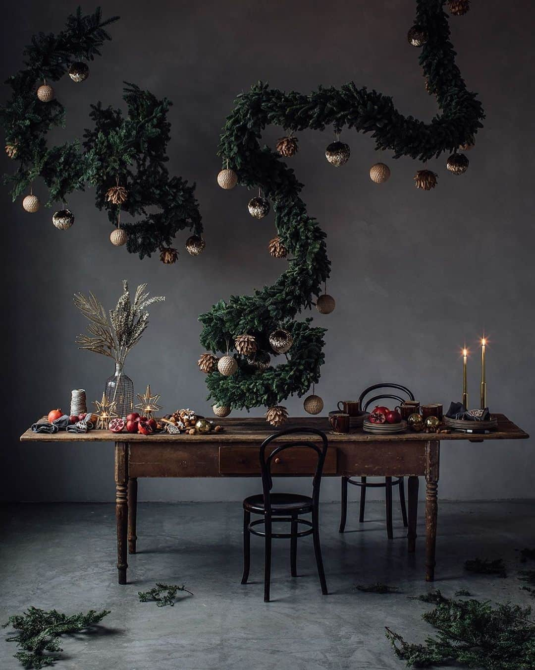 Our Food Storiesさんのインスタグラム写真 - (Our Food StoriesInstagram)「Finishing the last production of the year in the studio today and so much looking forward to start decorating for Christmas at home a bit. Here‘s a favorite shot from last years Christmas production for @zarahome we did together with our friends from @ruby_marylennox 🎄❤️ Happy Friday guys! #ourfoodstoriesstudio  ____ #christmasdecor #christmastreedecorating #tabledecoration #tablesetting #gatheringslikethese #momentslikethis #fellowmag #simplejoys #flowerinstallation #plantinstallation #germanfoodblogger #foodstylist #foodphotographer」12月21日 0時47分 - _foodstories_