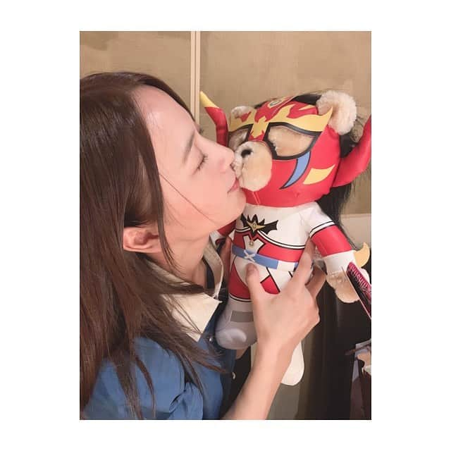 向井藍のインスタグラム：「キス大好き向井です。 酔っ払ったら要注意して下さい。  #向井藍 #獣神サンダーライガー #インスタ更新するように頑張ってます」