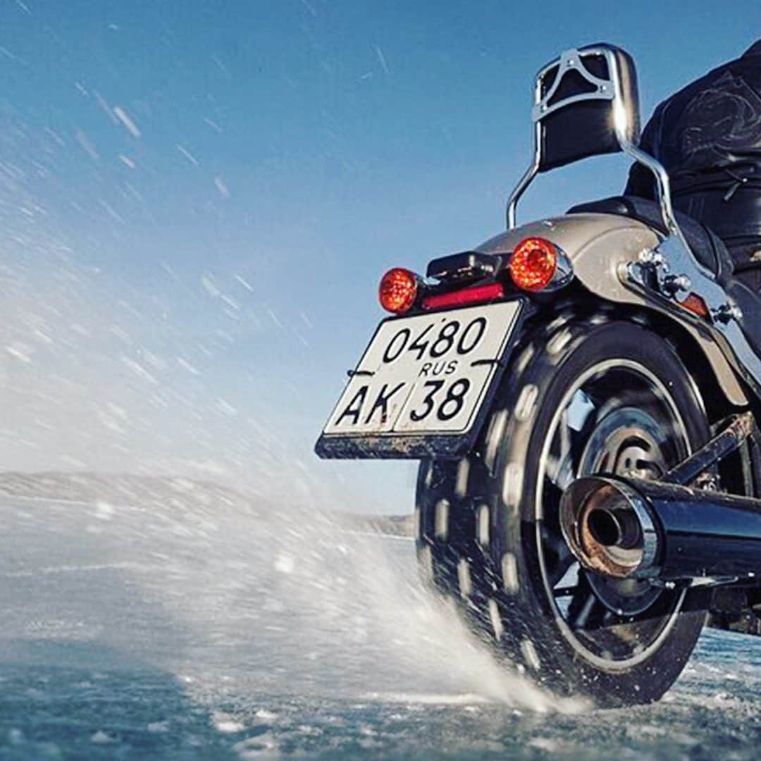 Harley-Davidson Japanさんのインスタグラム写真 - (Harley-Davidson JapanInstagram)「これならいける。#ハーレー #harley #ハーレーダビッドソン #harleydavidson #バイク #bike #オートバイ #motorcycle #トラクション #traction #ライド #ride #氷 #ice #冬 #winter #鼓動 #pulse #2019 #自由 #freedom」12月21日 1時16分 - harleydavidsonjapan