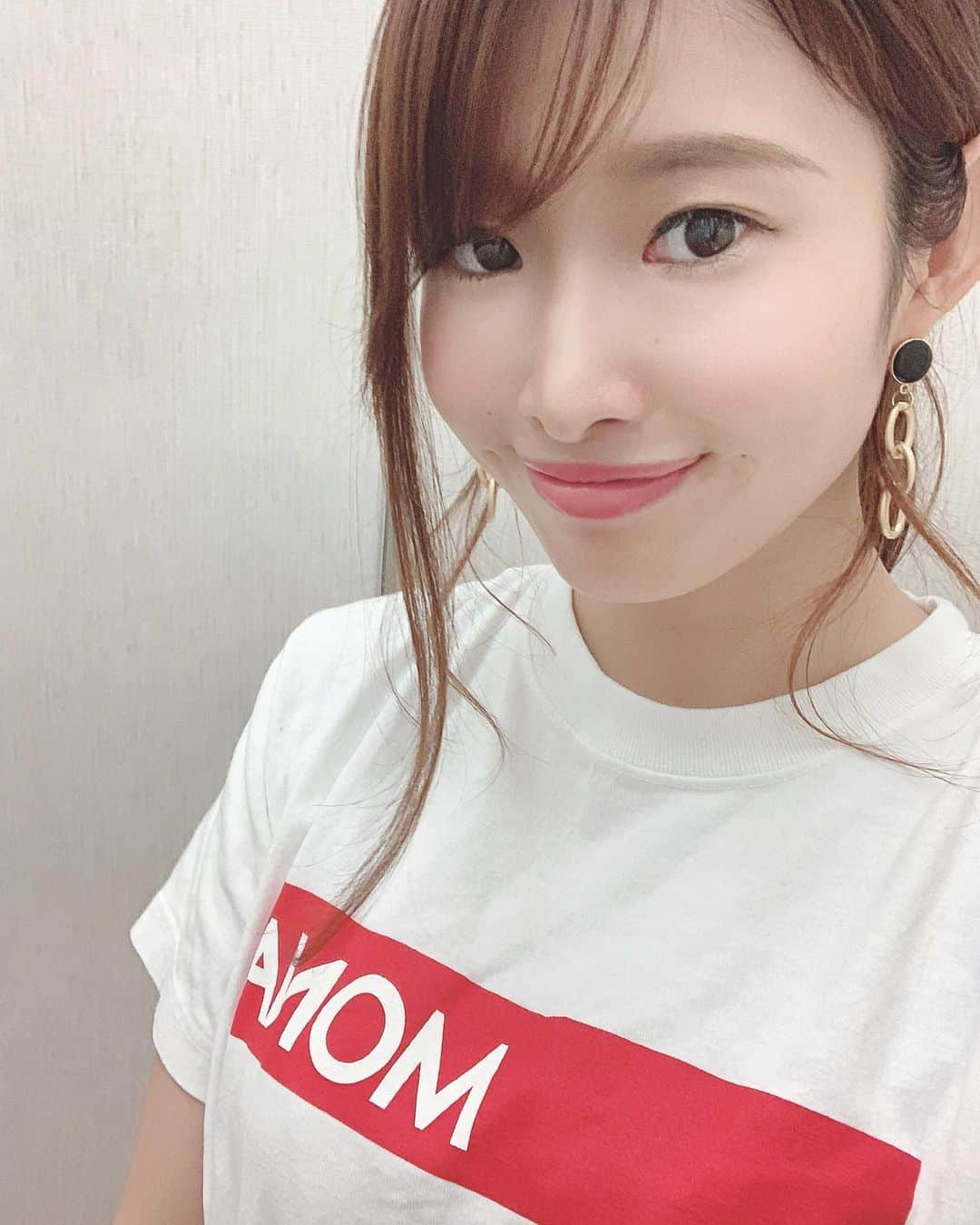 南野里佳のインスタグラム：「. MONAランキング投票 残り１０日となりました🌈 . 長期に渡り、投票やハート集めなど 沢山の応援本当にありがとうございます✨ . ２月の MONA FASHION fes。 どうしても、ステージから 感謝をお伝えしたい！！🌸 . ラスト１０日、お力を貸して 頂けると嬉しいです🙏✨ . . そして今日は、デイリー１位になる日❣️ スタートダッシュから沢山のハート 届けて下さりありがとうございます！😌 . . - - - - - - - - - - - - - - - - - - - - MONA公式 ▷ @mona_magazine 劇団MONA ▷ @gekidan_mona 映画ジョダメ ▷ @jodame_movie - - - - - - - - - - - - - - - - - - - -  #MONAモデル #mona_magazine #リアルシンデレラストーリー」