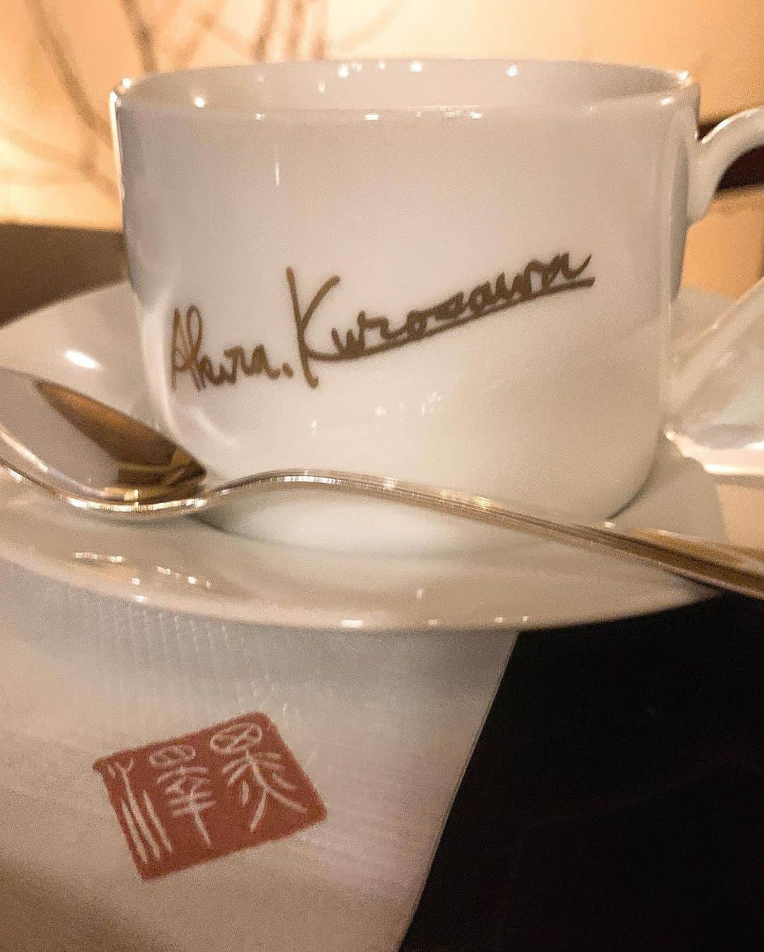 日下裕江さんのインスタグラム写真 - (日下裕江Instagram)「Kurosawa Tea time☕️ 今週も終わり 今年もあと1週間｡:ஐ⋆* ラストスパート‼︎ #kurosawa #akirakurosawa #鉄板焼kurosawa #teatime #黒澤明」12月21日 3時01分 - hiroe___h