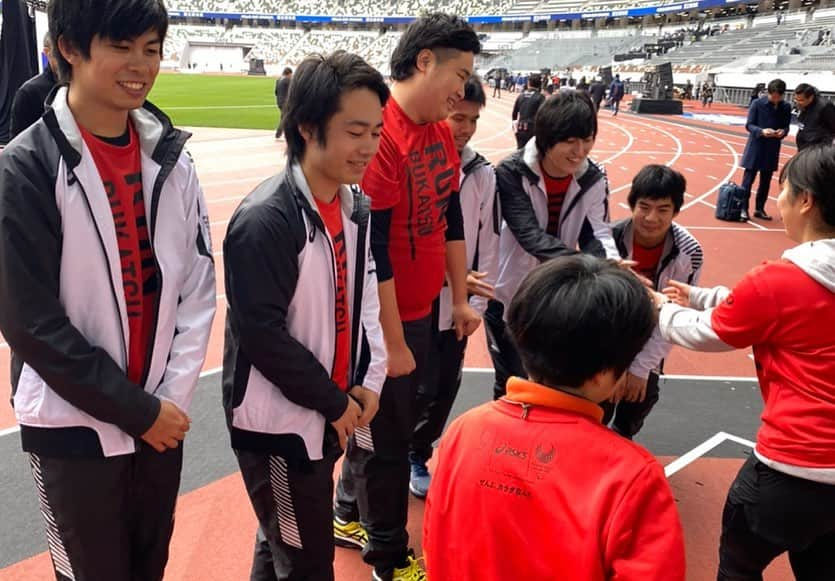 中村貴咲さんのインスタグラム写真 - (中村貴咲Instagram)「新国立競技場をファーストランしてきました。 国立競技場のデカさに驚きました!! 楽しかったーです。 素敵な時間をありがとうございました❤️ フィッシャーズに会えて嬉しい! #RunforX #RUNforPASSION #ASICS」12月21日 16時08分 - kisanakamuraa