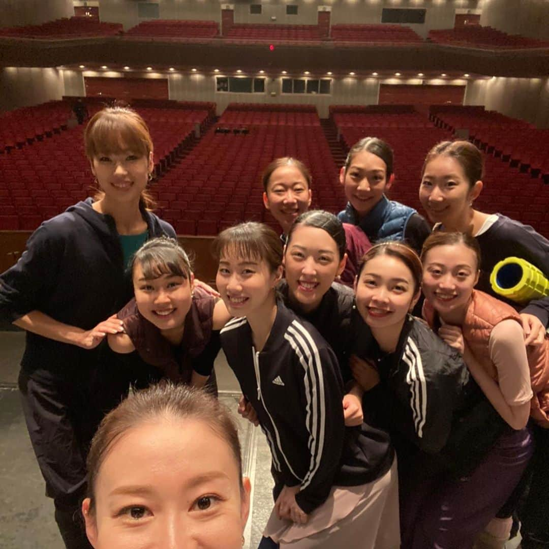 中村祥子さんのインスタグラム写真 - (中村祥子Instagram)「久々の福岡公演では、私が留学する前から見守り、応援して下さっている方々がたくさん来て下さいました✨❤️ 皆さまに舞台をお届けできて、心から嬉しく、感謝の気持ちでいっぱいでした☺️本当にありがとうございました。いつの日かまた、福岡サンパレスで素敵な瞬間をお届けできますように✨ #中村祥子 #福岡 #感謝の気持ち #ありがとう #素敵な仲間#kバレエカンパニー」12月21日 16時30分 - shoko_officialpage