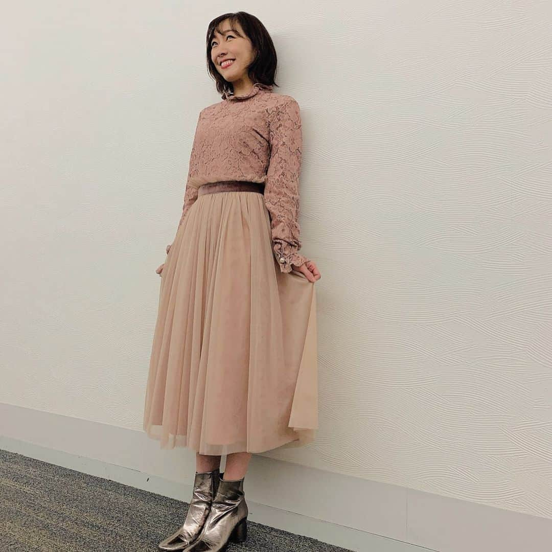 須田亜香里さんのインスタグラム写真 - (須田亜香里Instagram)「12月15日(日) テレビ朝日 & AbemaTV 【#熱闘mリーグ】 この日のゲストは ロバート山本さん 武井壮さん たけやま3.5の武田雛歩ちゃん ひなほちゃんは実は同じ事務所。 9頭身で歌も上手くて、麻雀が出来る！ ツインプラネットにもこういう子いるんですよ🥺 #mリーグ #麻雀 #熱闘mリーグ #毎週日曜日 #六本木ヒルズ #ツインプラネット #美少女 #層が厚い . . . ちなみに今週の熱闘mリーグはついにSKEメンバーが…😍‼️」12月21日 16時33分 - akarisuda