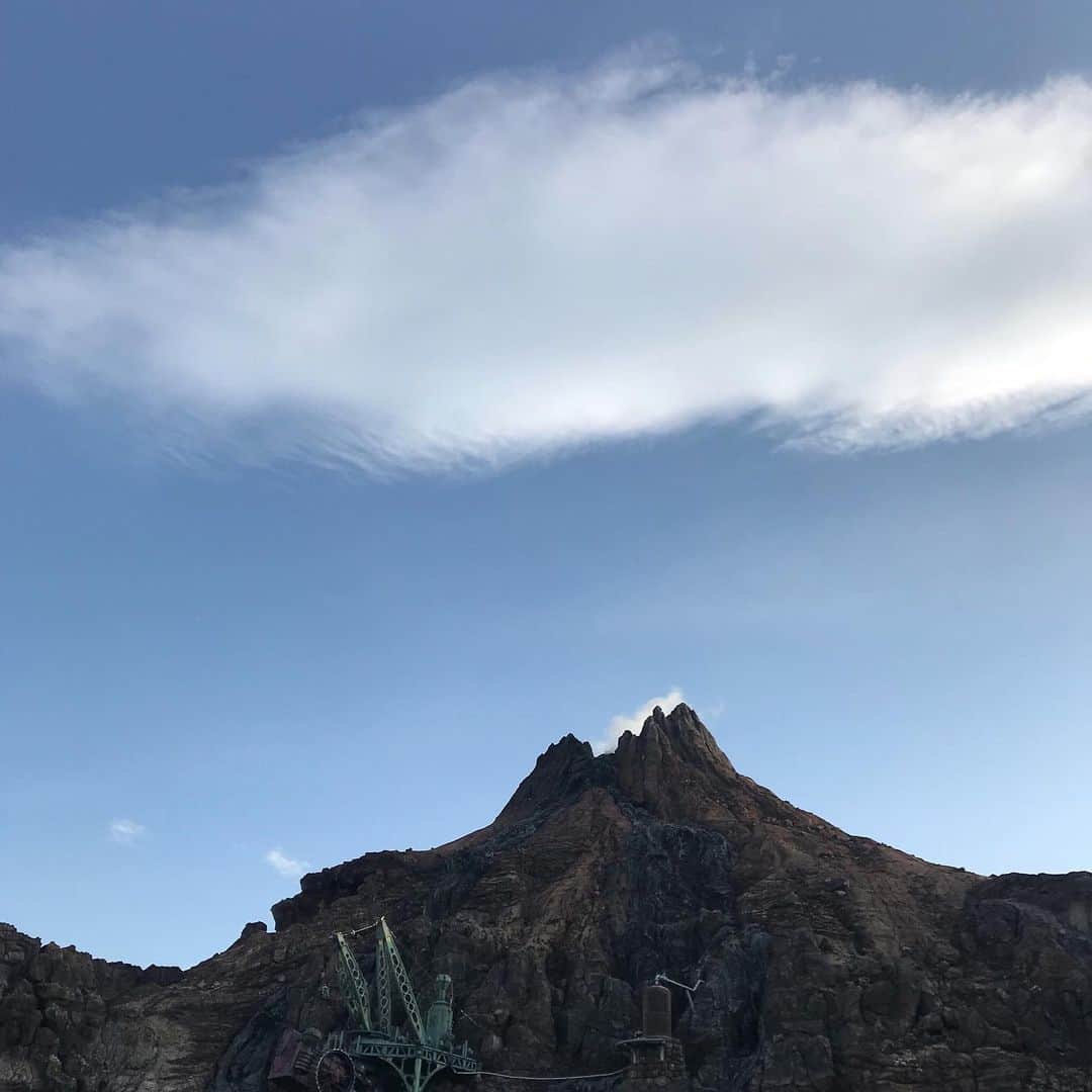 後藤夕貴のインスタグラム：「こないだのはなしだけど Disney Sea行ってきました🐭🪐🌍 念願のソアリン🗺 ファストパス発行できず 結局3時間半も並んだけど（ ; ; ）笑 ㅤ みんなはソアリン乗ったー？」