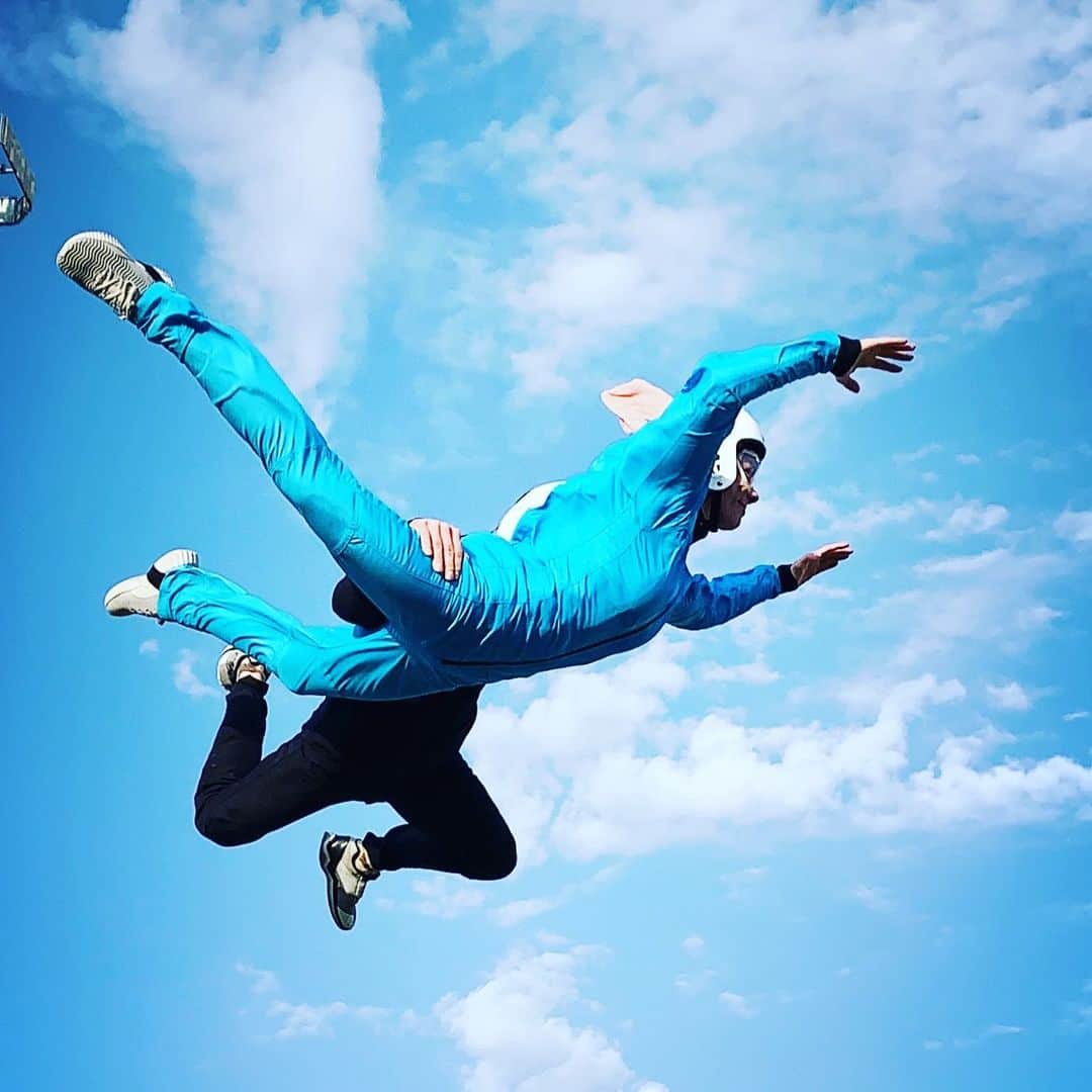 バレリー・イネルシさんのインスタグラム写真 - (バレリー・イネルシInstagram)「Where is my parachute? #adrenaline @diriyahseason #todolist #aerodium #airtunnel #lifeisfun」12月21日 8時24分 - valerie_inertie