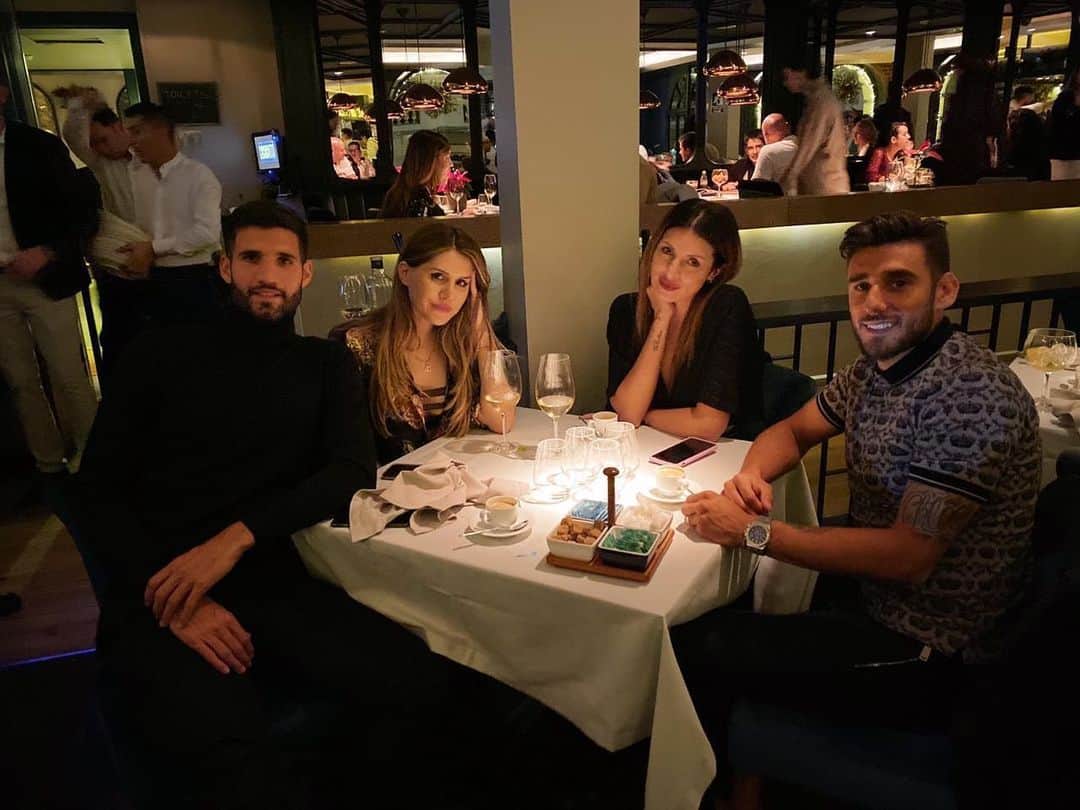 リサンドロ・ロペスのインスタグラム：「Hermosa cena con amigos!」