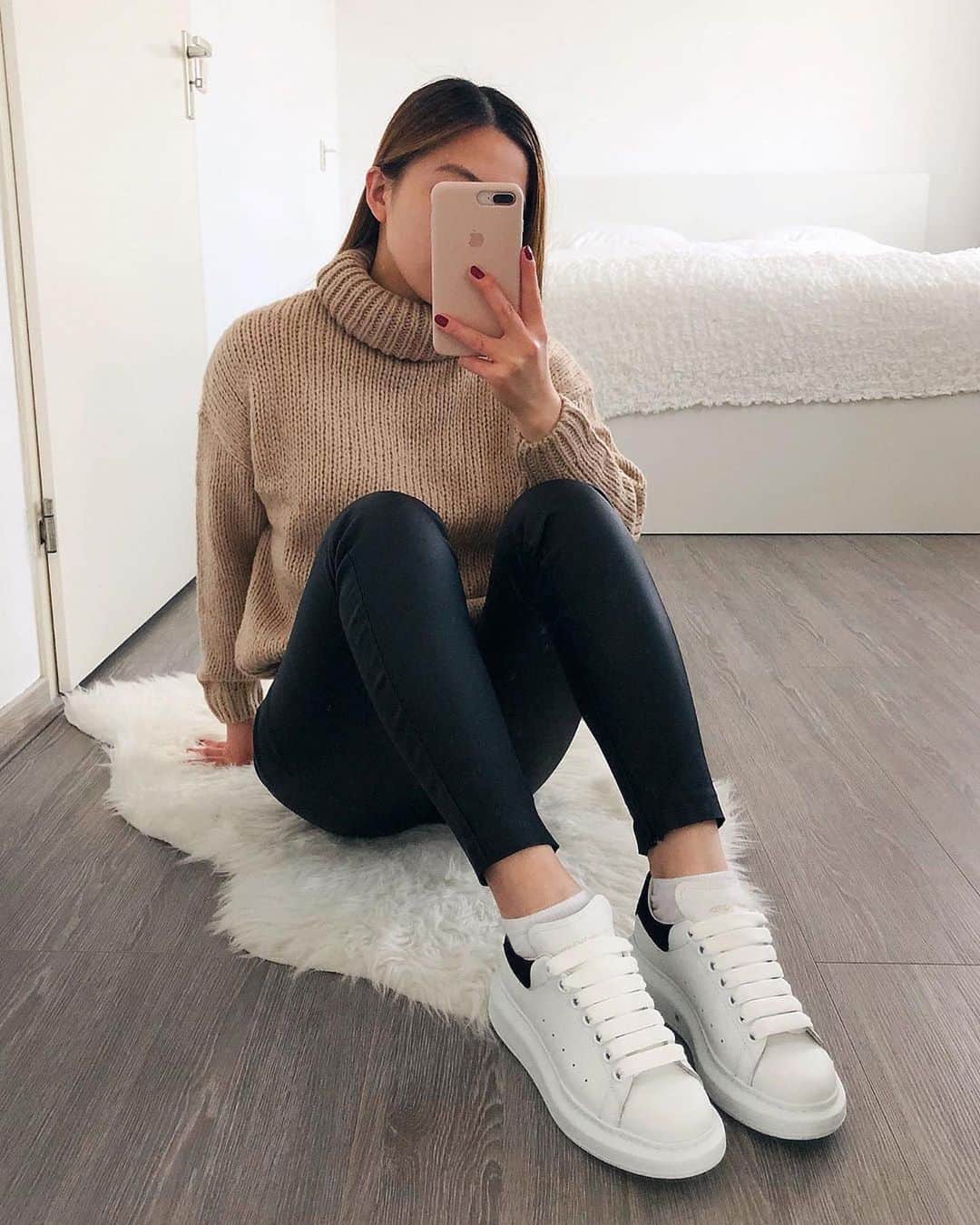Angel™さんのインスタグラム写真 - (Angel™Instagram)「OOTD. Which outfit would you add to your shopping list? Credit @pinnieapple #americanstyle #winterfashion #winteroutfits #onlineshopping #sweater ❤️ #asaqueen」12月21日 9時56分 - americanstyle