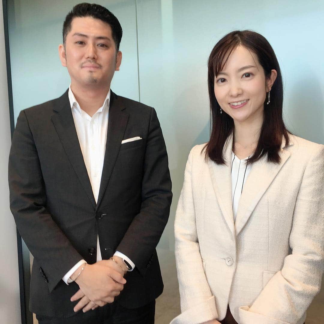 天明麻衣子のインスタグラム：「LINEPayの長福COOにお話を伺ってきました！来週のキャッシュレス特集で放送します☺️ #日経モーニングプラスft #bsテレ東 #キャッシュレス #インタビュー」